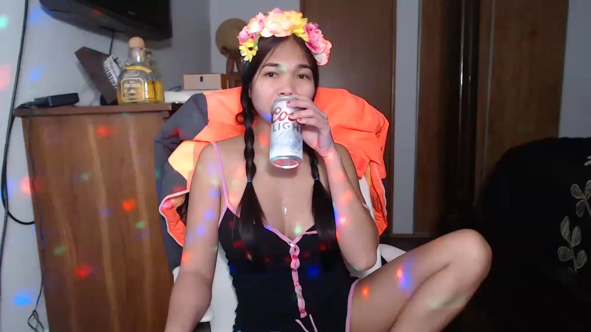 Gallery image thumbnail from Littlekai2023's myfreecams stream on, 04/26/2023, 02:48 image 10 of 20