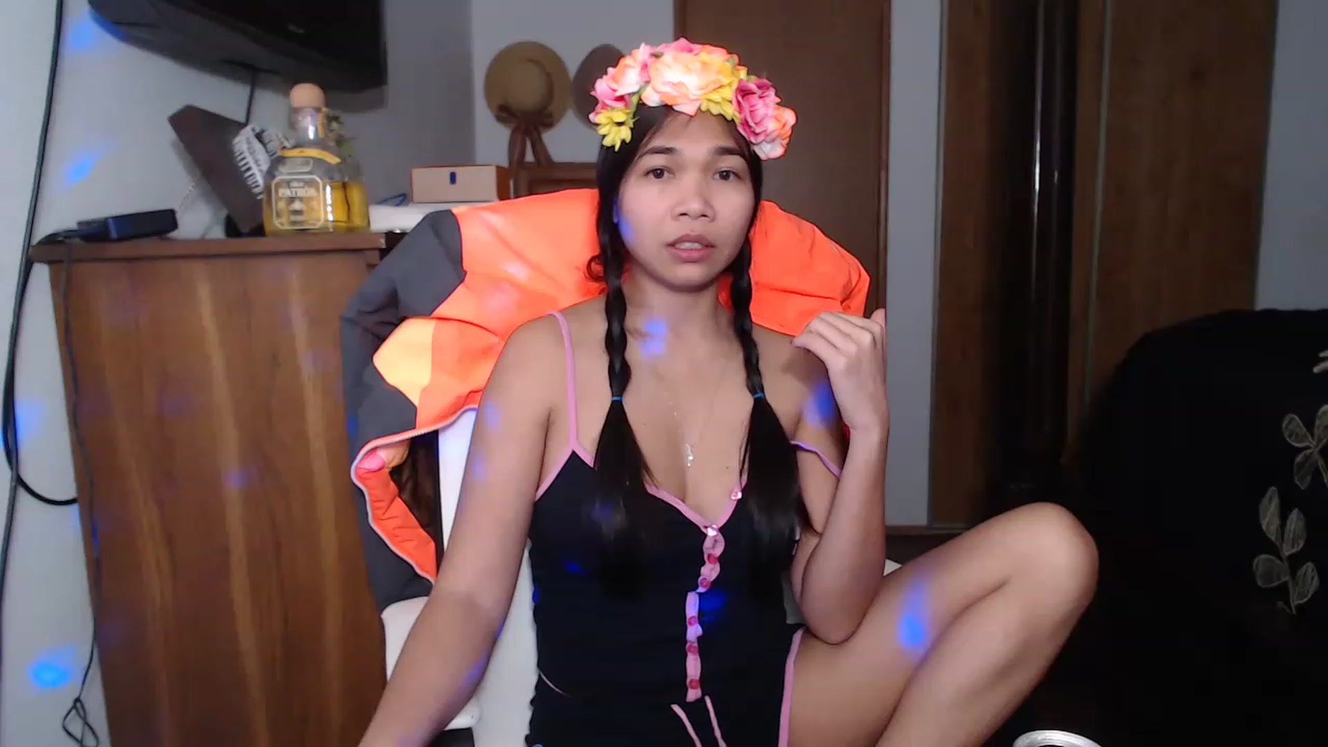 Gallery image thumbnail from Littlekai2023's myfreecams stream on, 04/26/2023, 02:48 image 9 of 20