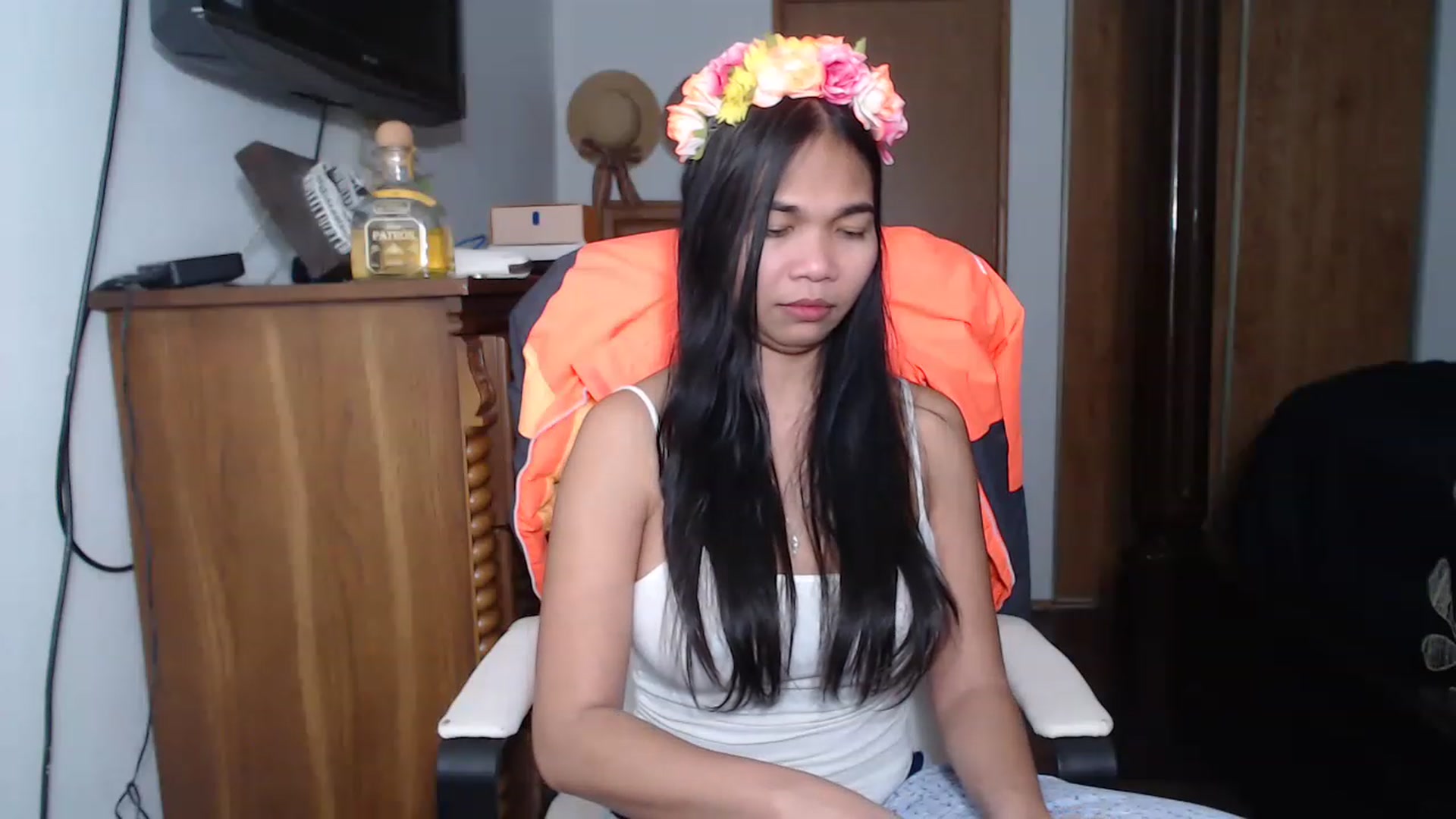 Gallery image thumbnail from Littlekai2023's myfreecams stream on, 04/26/2023, 03:49 image 18 of 20