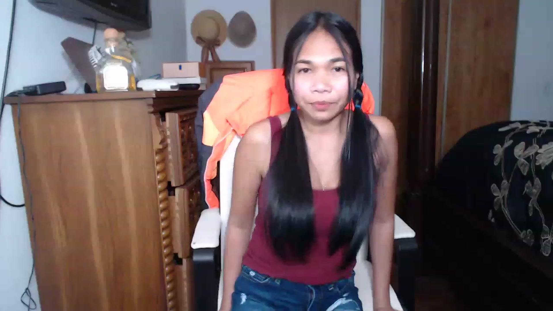 Gallery image thumbnail from Littlekai2023's myfreecams stream on, 04/27/2023, 01:37 image 6 of 20