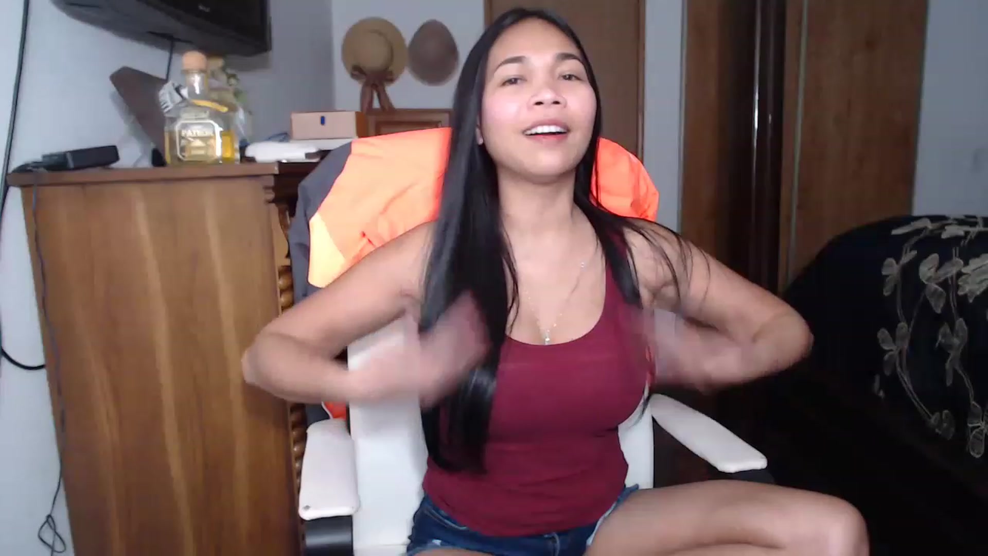 Gallery image thumbnail from Littlekai2023's myfreecams stream on, 04/27/2023, 01:37 image 3 of 20