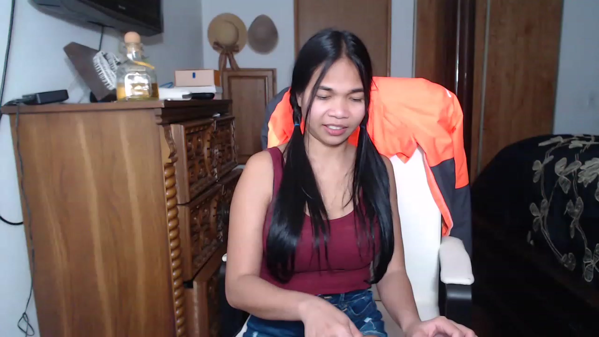 Gallery image thumbnail from Littlekai2023's myfreecams stream on, 04/27/2023, 01:37 image 19 of 20