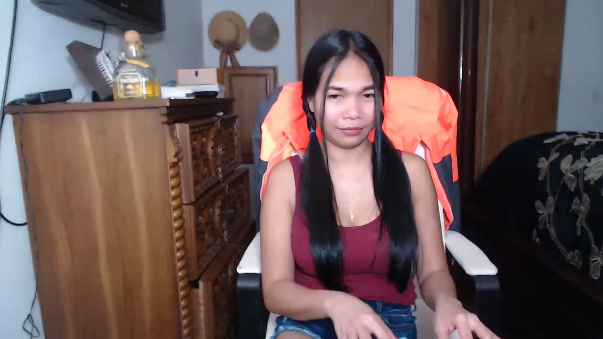 Gallery image thumbnail from Littlekai2023's myfreecams stream on, 04/27/2023, 01:37 image 13 of 20
