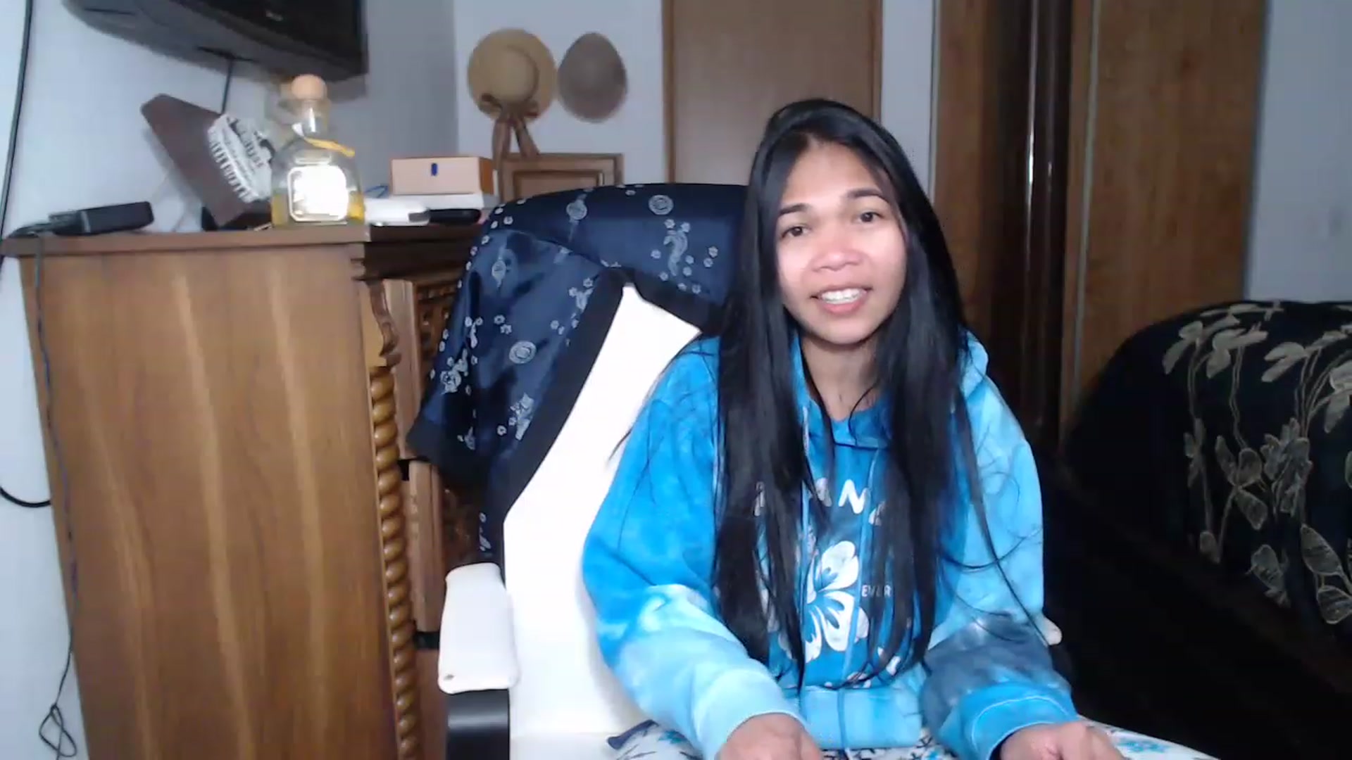 Gallery image thumbnail from Littlekai2023's myfreecams stream on, 04/28/2023, 03:49 image 19 of 20