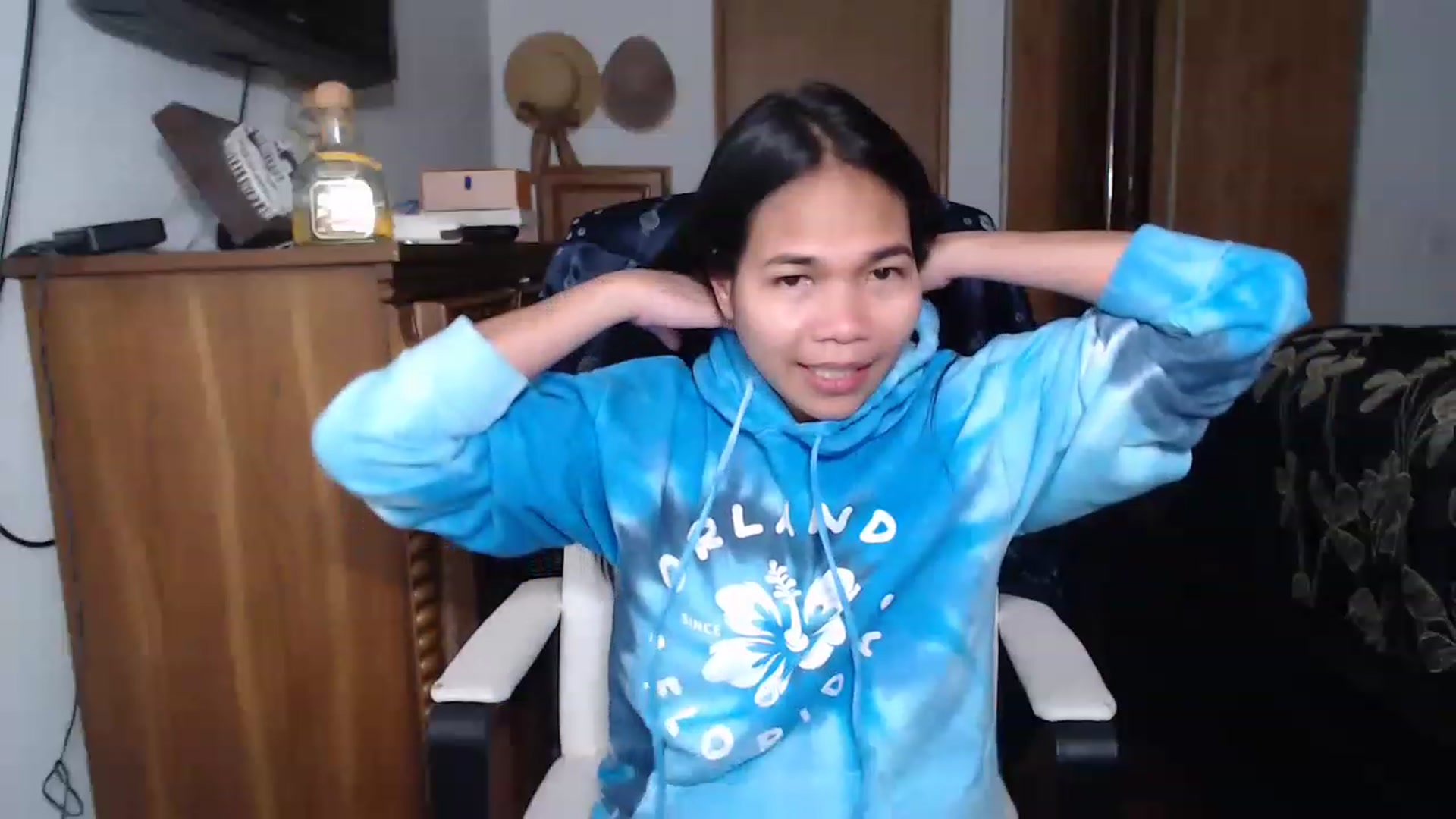 Gallery image thumbnail from Littlekai2023's myfreecams stream on, 04/28/2023, 03:49 image 15 of 20