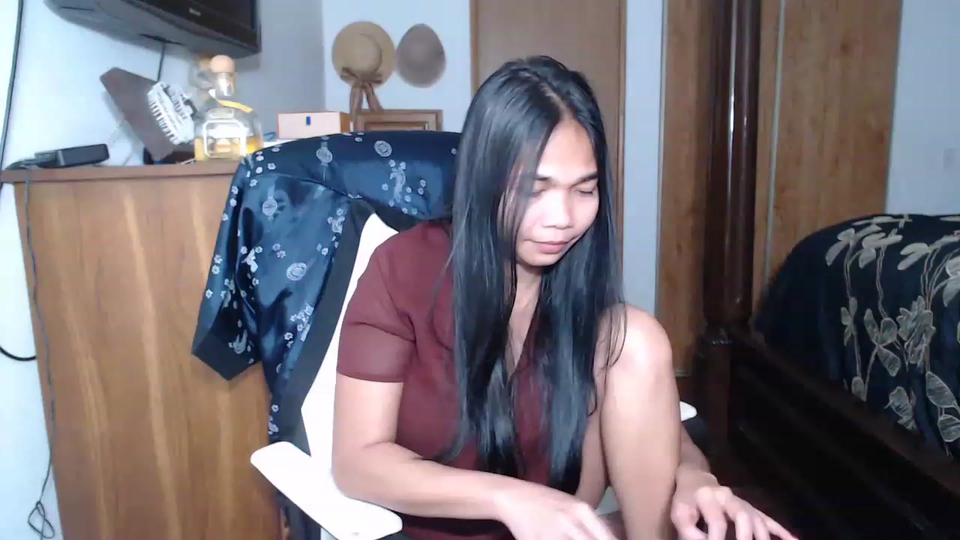 Gallery image thumbnail from Littlekai2023's myfreecams stream on, 04/28/2023, 03:49 image 6 of 20
