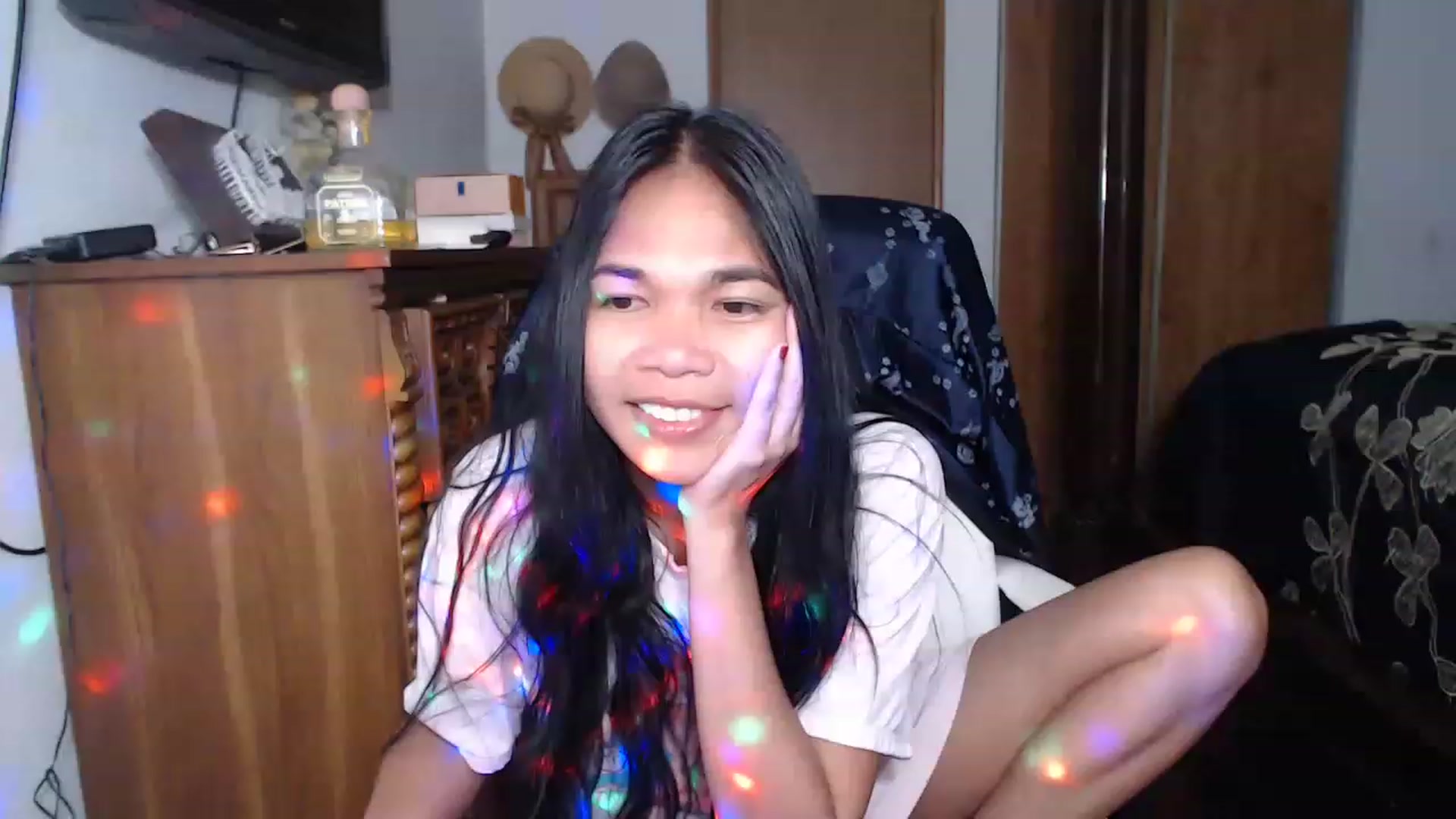 Gallery image thumbnail from Littlekai2023's myfreecams stream on, 04/30/2023, 04:51 image 6 of 20