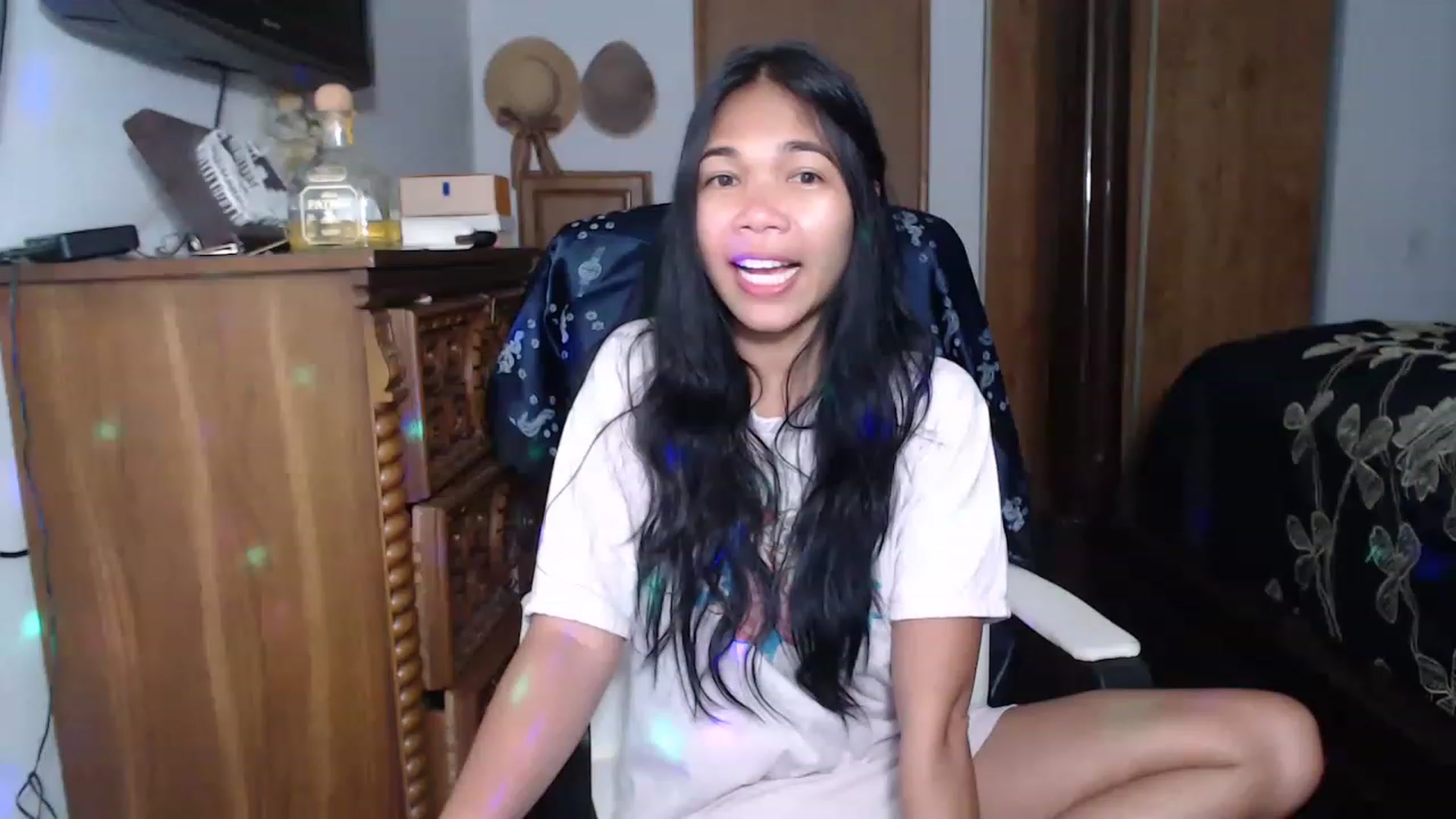 Gallery image thumbnail from Littlekai2023's myfreecams stream on, 04/30/2023, 04:51 image 7 of 20