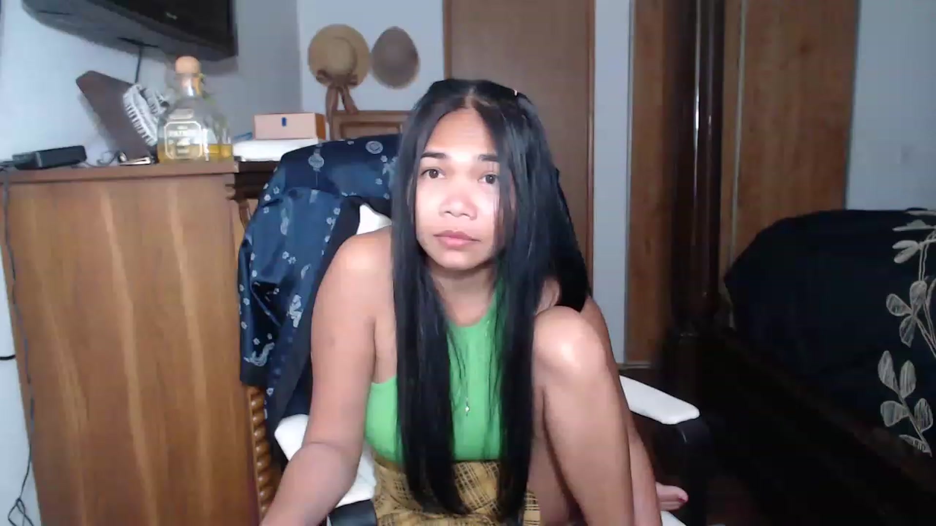 Gallery image thumbnail from Littlekai2023's myfreecams stream on, 04/30/2023, 22:23 image 6 of 20