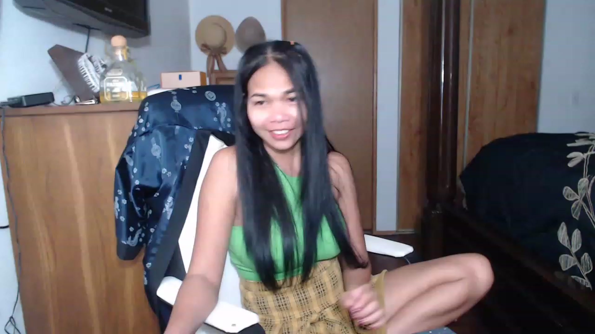 Gallery image thumbnail from Littlekai2023's myfreecams stream on, 04/30/2023, 22:23 image 1 of 20