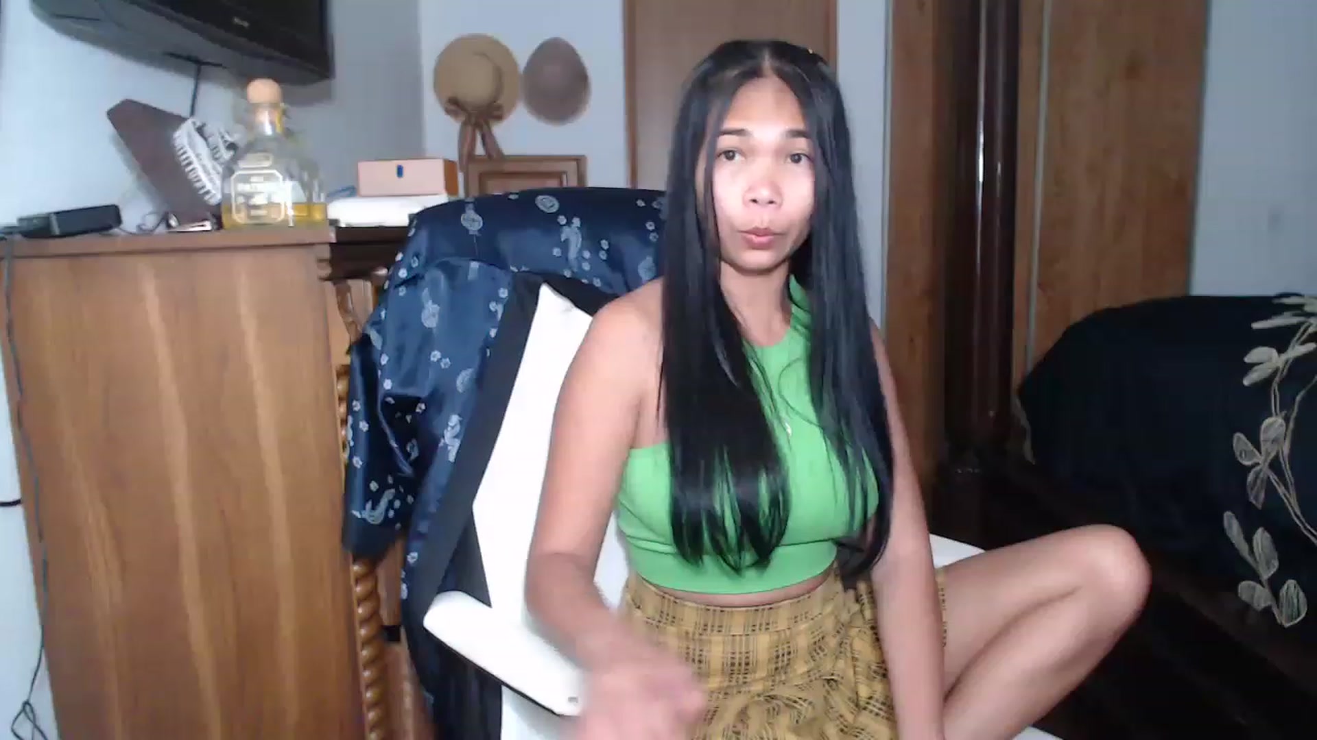 Gallery image thumbnail from Littlekai2023's myfreecams stream on, 04/30/2023, 22:23 image 7 of 20
