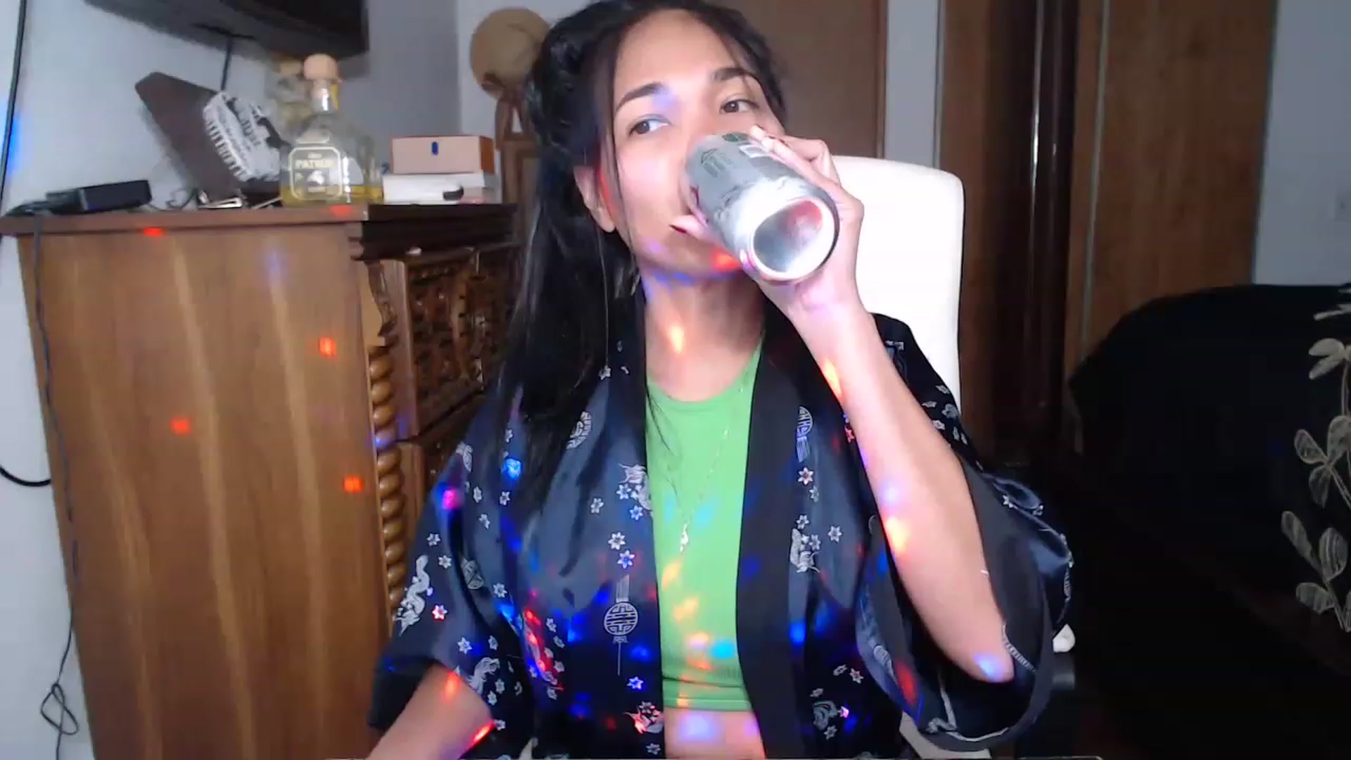 Gallery image thumbnail from Littlekai2023's myfreecams stream on, 05/01/2023, 24:20 image 11 of 20