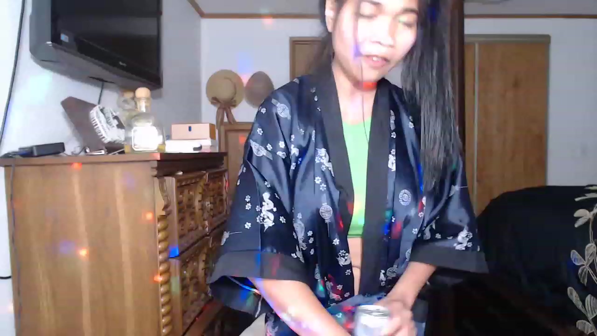 Gallery image thumbnail from Littlekai2023's myfreecams stream on, 05/01/2023, 24:20 image 19 of 20