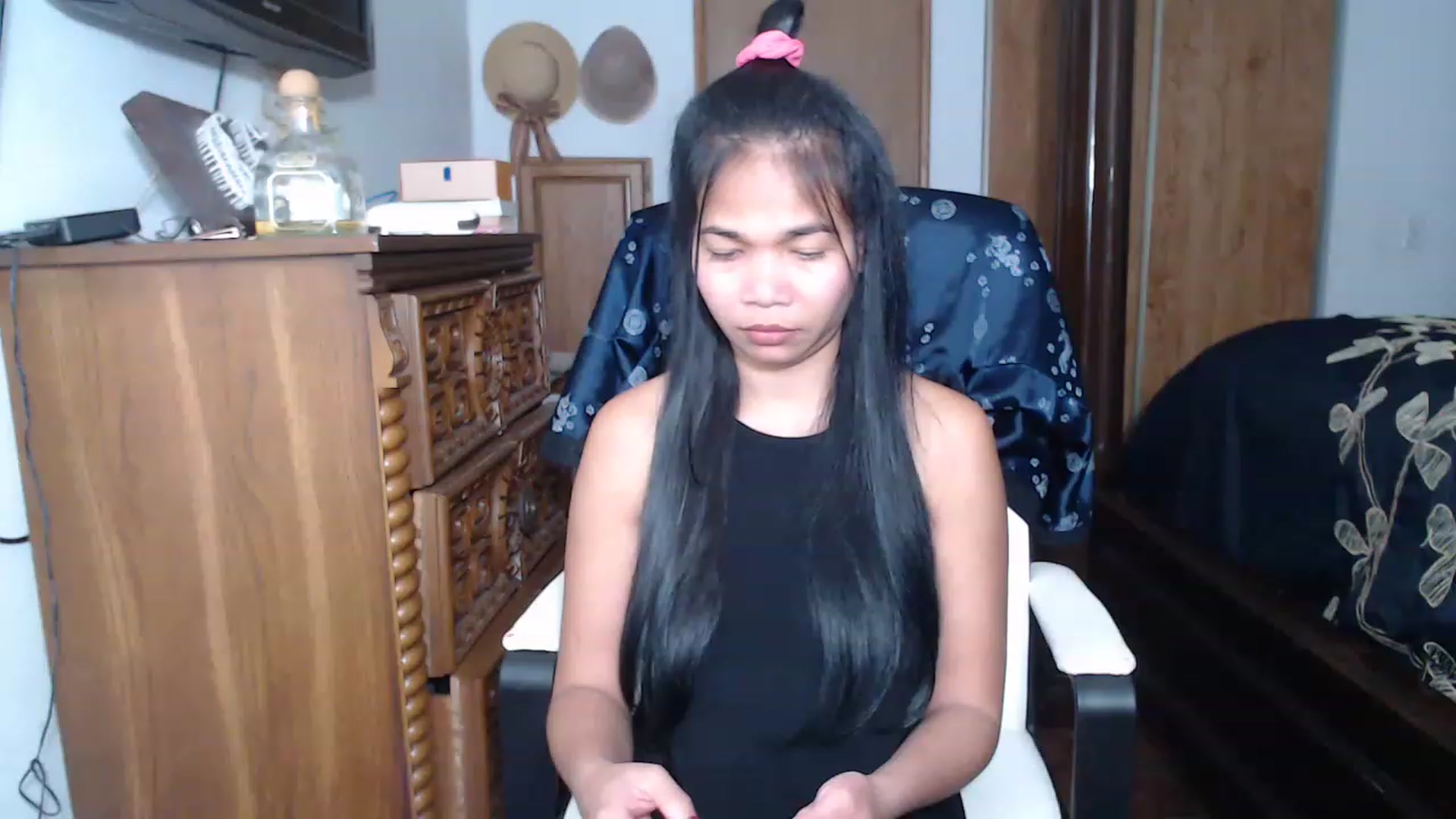 Gallery image thumbnail from Littlekai2023's myfreecams stream on, 05/02/2023, 24:34 image 18 of 20