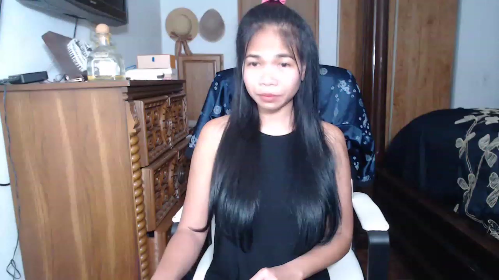 Gallery image thumbnail from Littlekai2023's myfreecams stream on, 05/02/2023, 24:34 image 14 of 20
