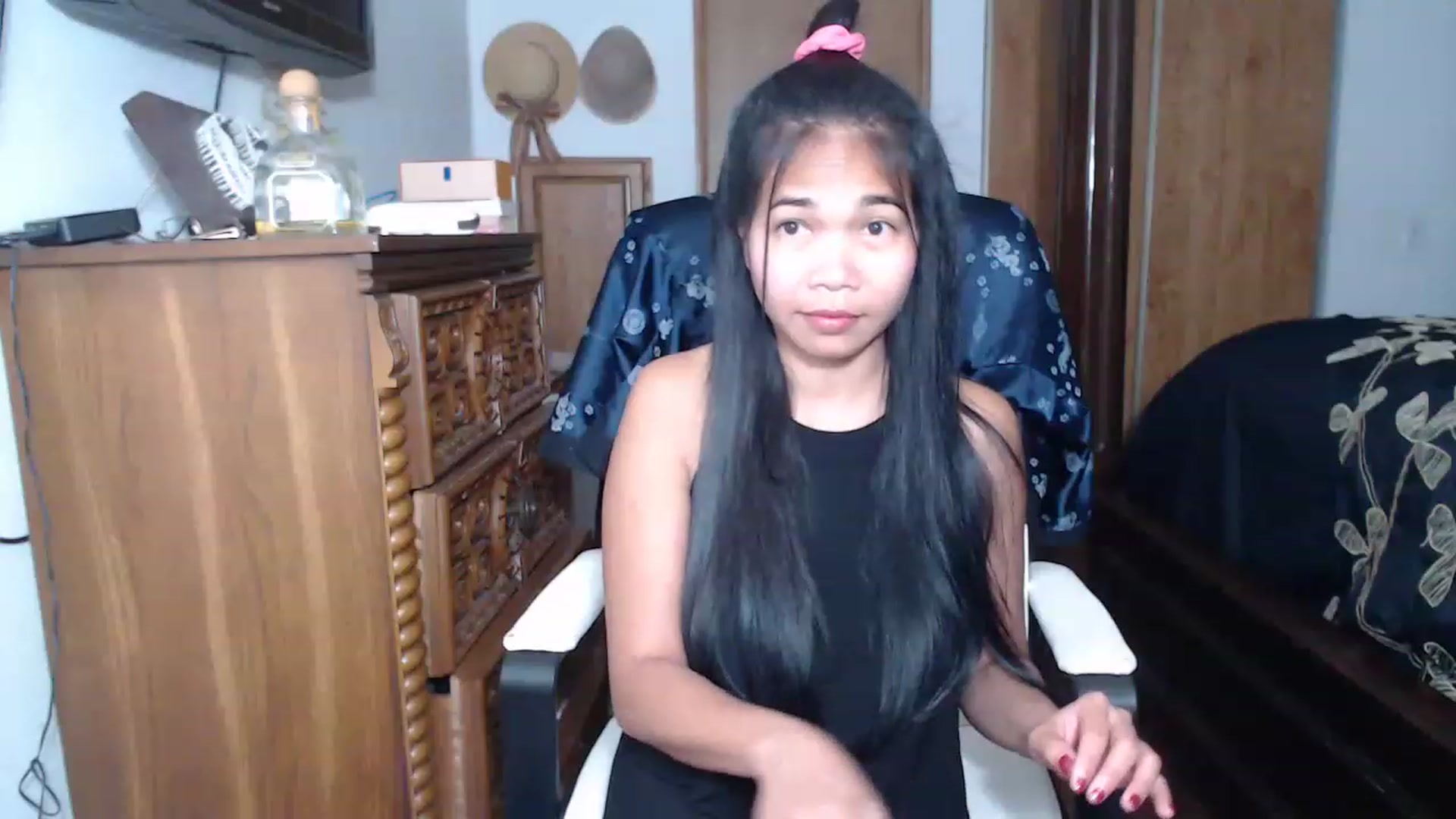Gallery image thumbnail from Littlekai2023's myfreecams stream on, 05/02/2023, 24:34 image 12 of 20