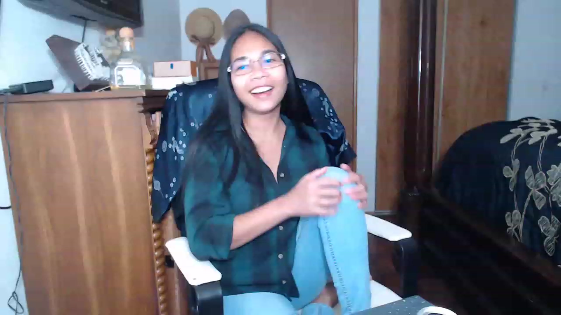 Gallery image thumbnail from Littlekai2023's myfreecams stream on, 05/02/2023, 23:44 image 4 of 20