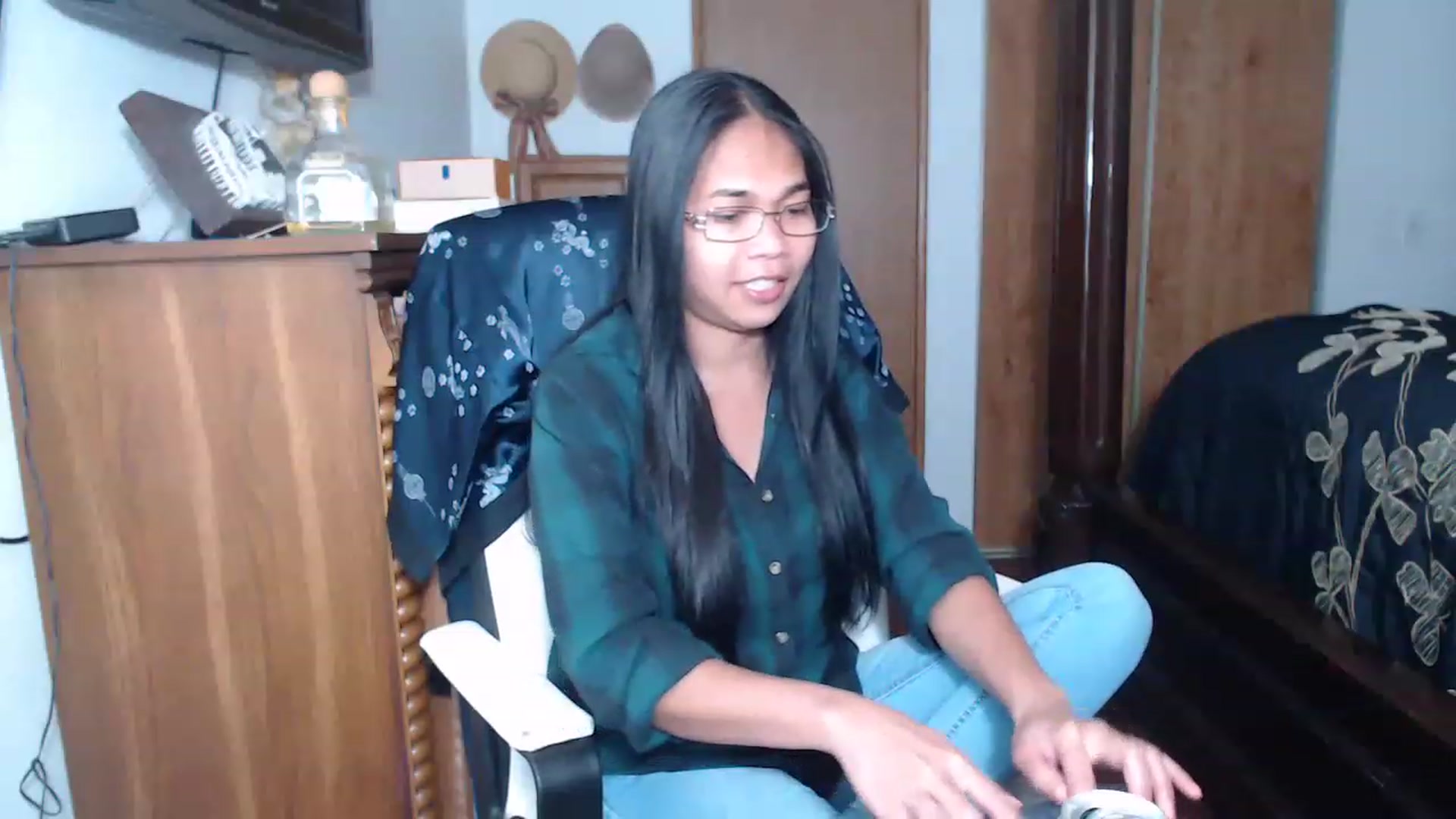 Gallery image thumbnail from Littlekai2023's myfreecams stream on, 05/02/2023, 23:44 image 2 of 20