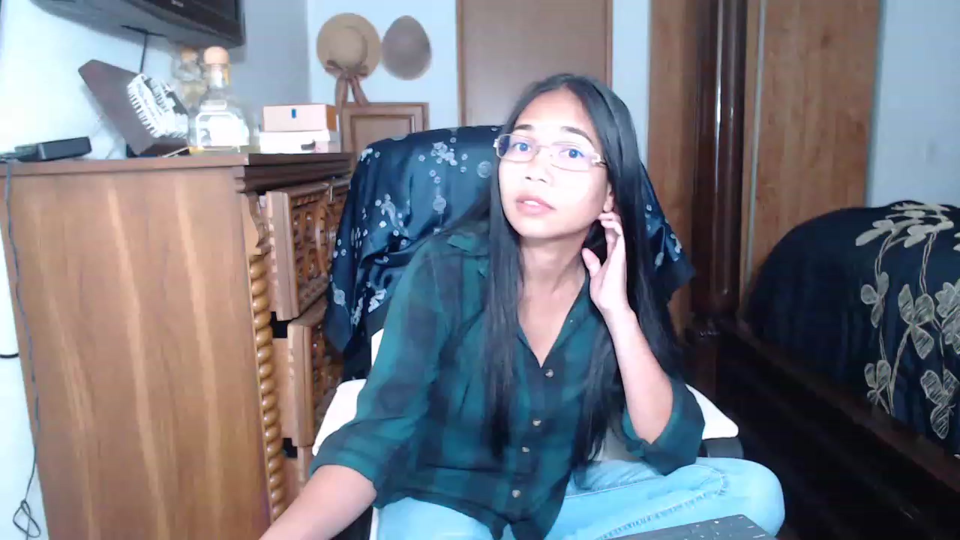 Gallery image thumbnail from Littlekai2023's myfreecams stream on, 05/02/2023, 23:44 image 1 of 20