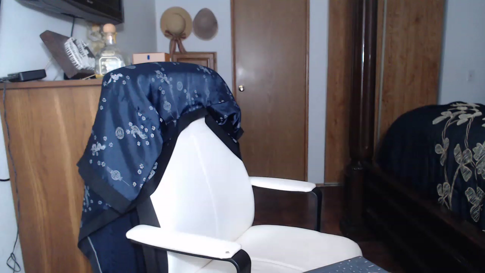 Gallery image thumbnail from Littlekai2023's myfreecams stream on, 05/02/2023, 23:44 image 6 of 20