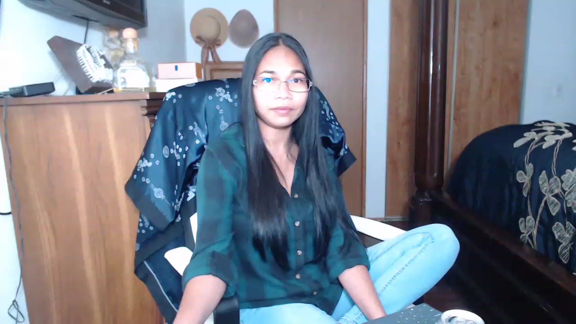 Gallery image thumbnail from Littlekai2023's myfreecams stream on, 05/02/2023, 23:44 image 3 of 20