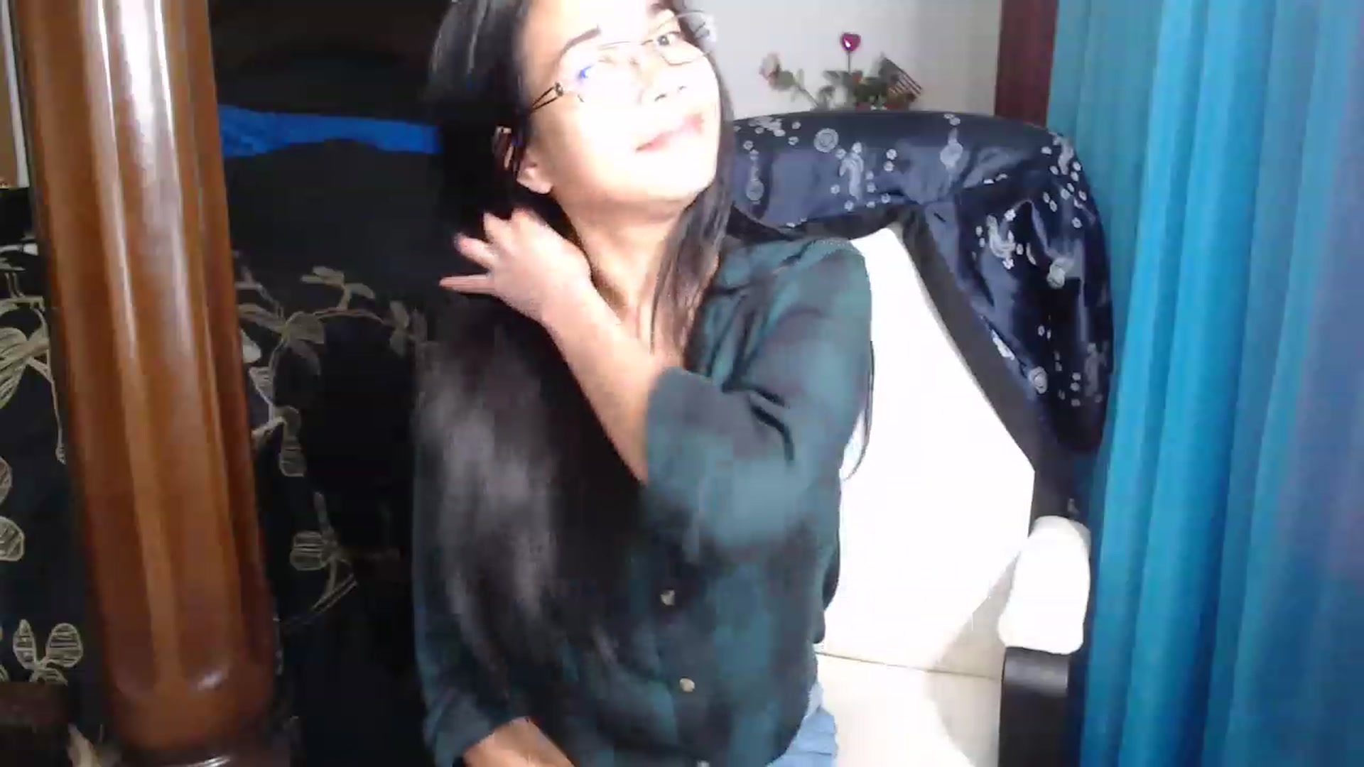 Gallery image thumbnail from Littlekai2023's myfreecams stream on, 05/03/2023, 01:31 image 12 of 20
