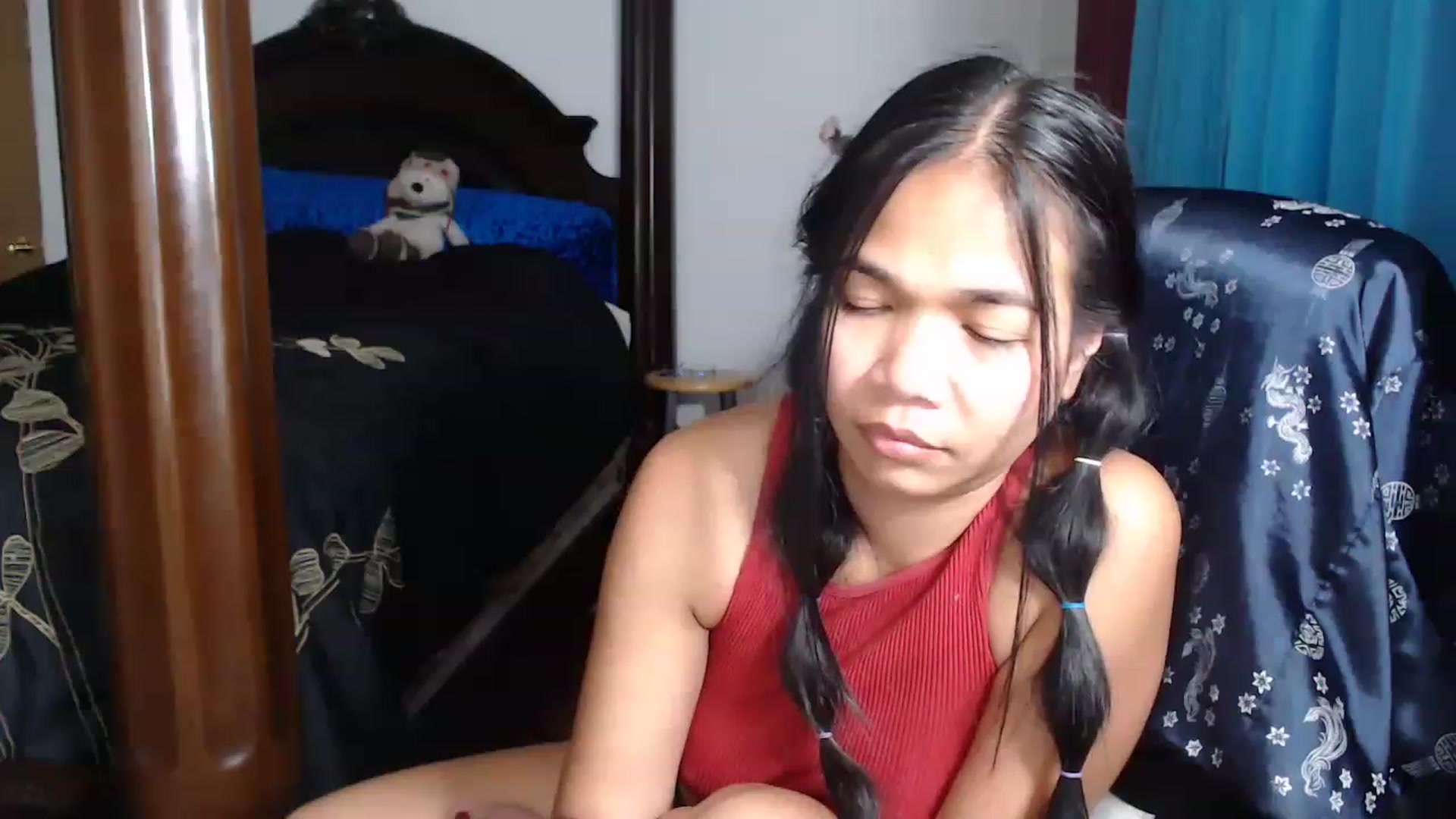 Gallery image thumbnail from Littlekai2023's myfreecams stream on, 05/04/2023, 03:45 image 6 of 20