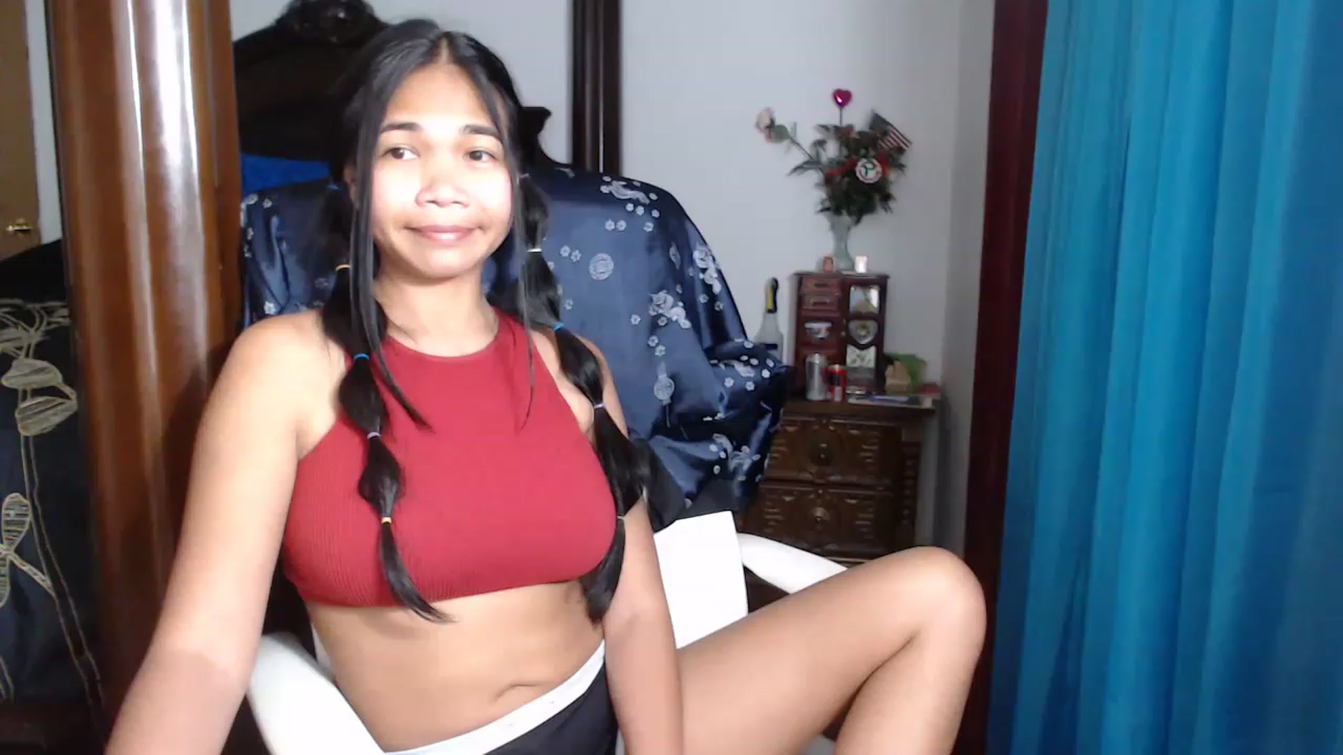 Gallery image thumbnail from Littlekai2023's myfreecams stream on, 05/04/2023, 03:45 image 1 of 20