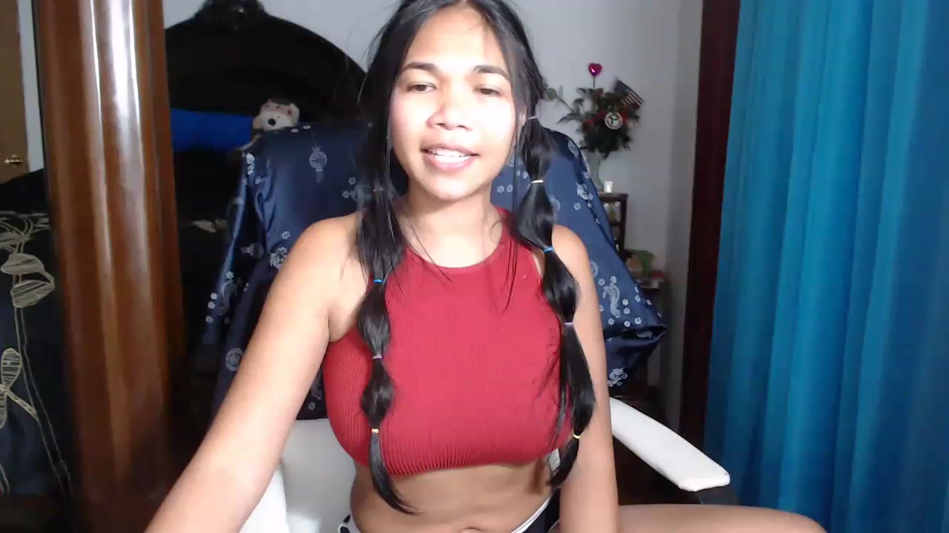 Gallery image thumbnail from Littlekai2023's myfreecams stream on, 05/04/2023, 03:45 image 8 of 20