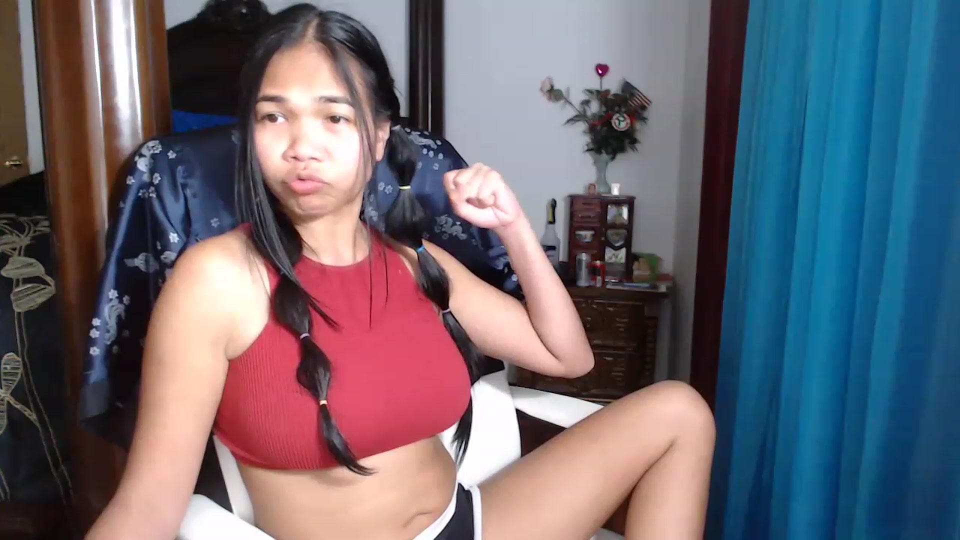 Gallery image thumbnail from Littlekai2023's myfreecams stream on, 05/04/2023, 03:45 image 2 of 20