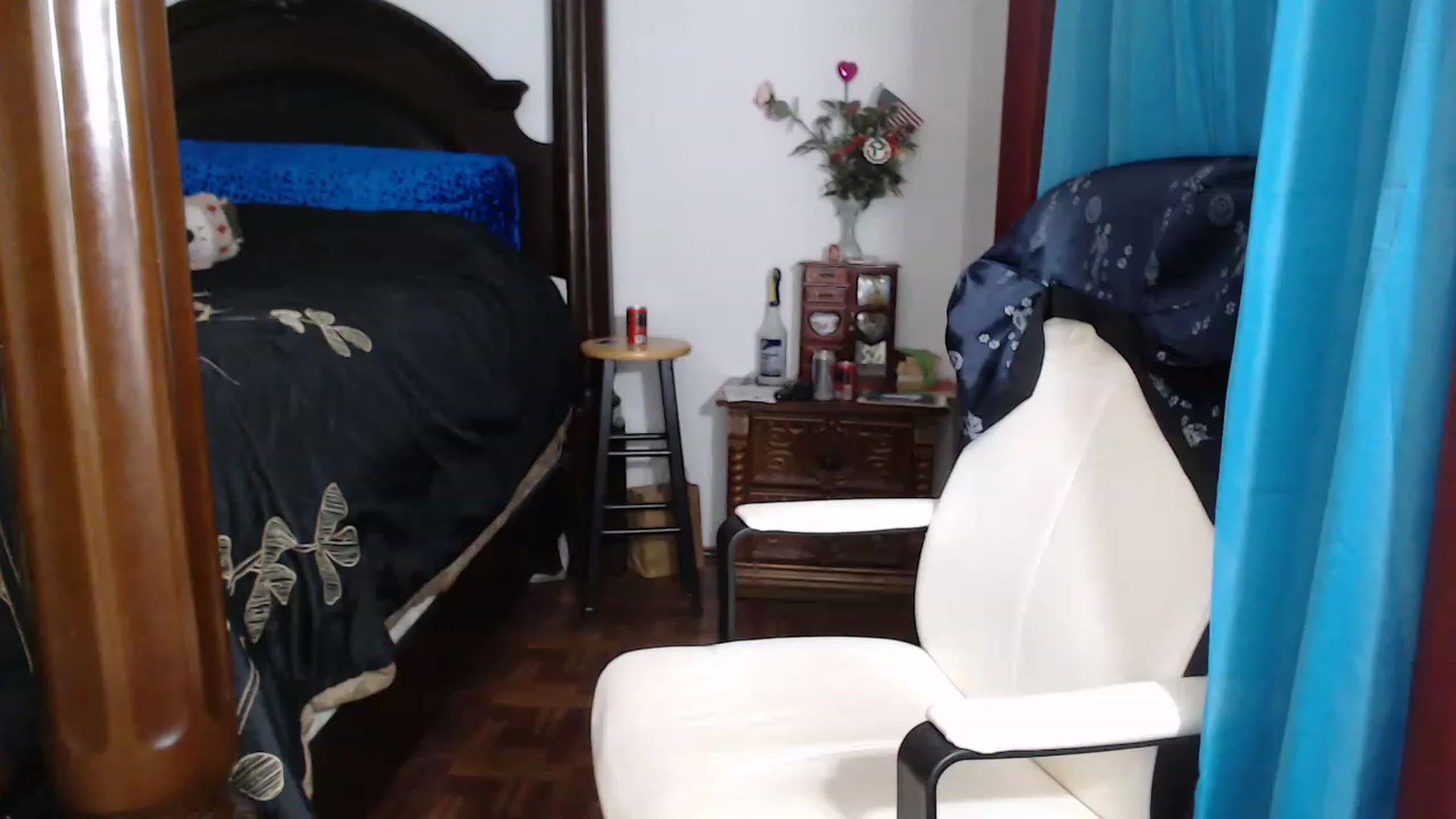 Gallery image thumbnail from Littlekai2023's myfreecams stream on, 05/06/2023, 03:07 image 13 of 20
