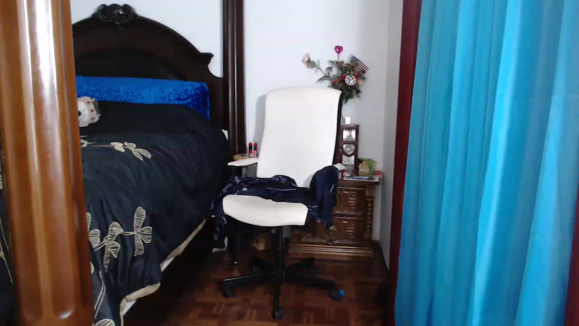 Gallery image thumbnail from Littlekai2023's myfreecams stream on, 05/06/2023, 03:07 image 10 of 20