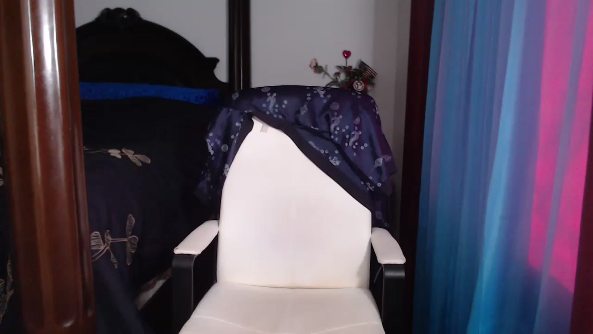Gallery image thumbnail from Littlekai2023's myfreecams stream on, 05/06/2023, 17:50 image 5 of 20
