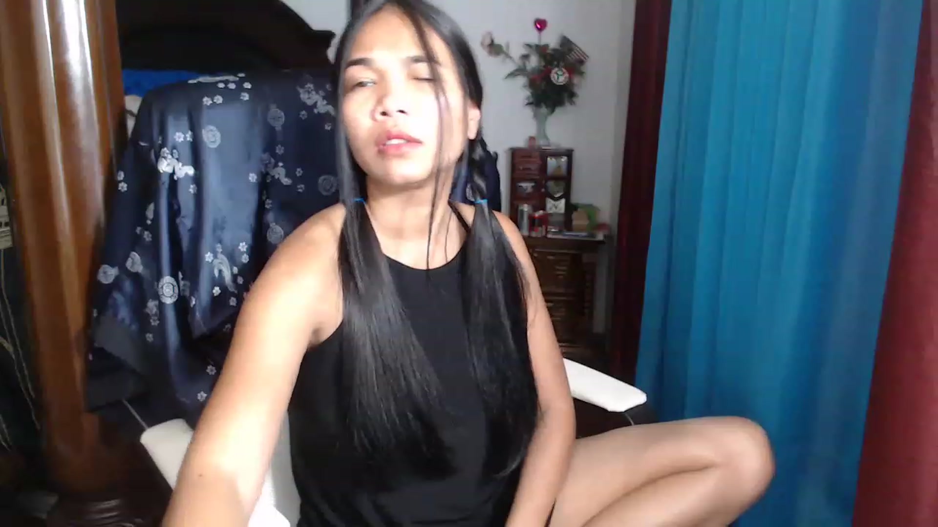 Gallery image thumbnail from Littlekai2023's myfreecams stream on, 05/08/2023, 02:43 image 7 of 20