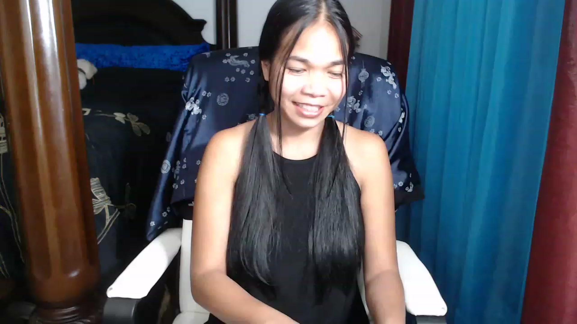 Gallery image thumbnail from Littlekai2023's myfreecams stream on, 05/08/2023, 06:15 image 9 of 20