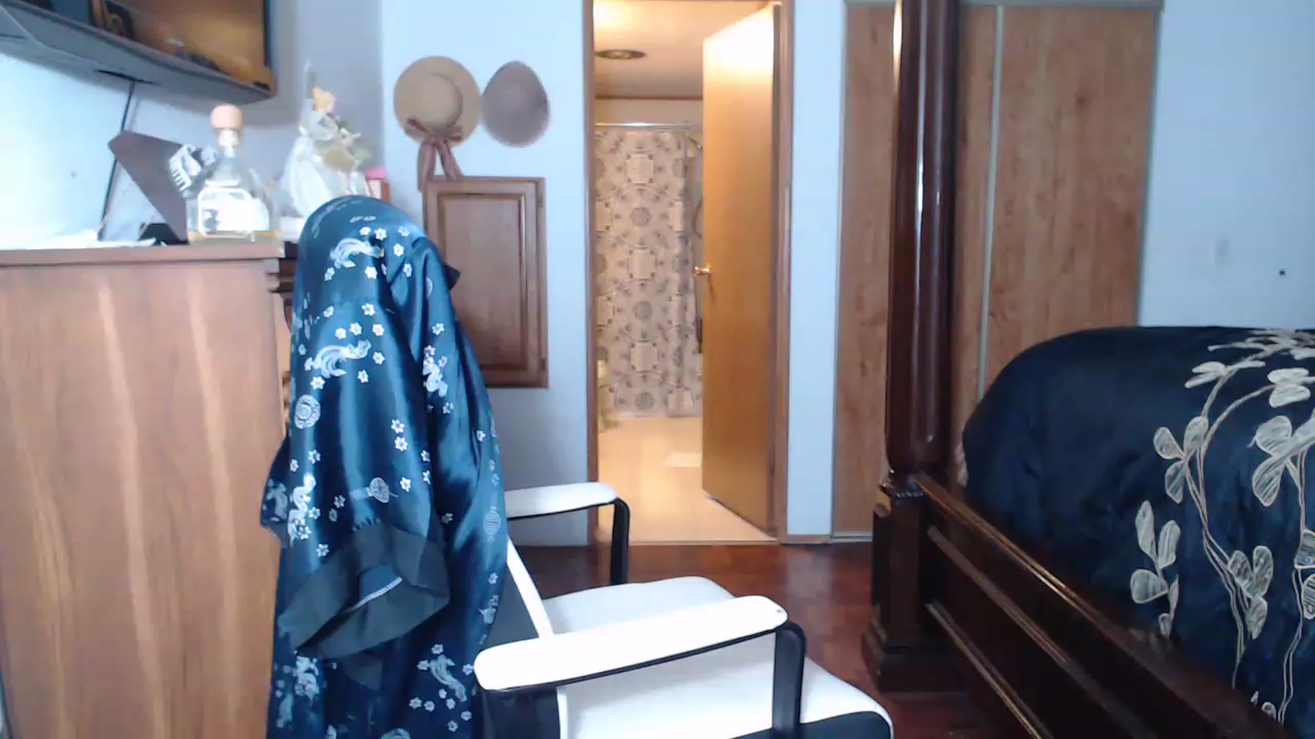 Gallery image thumbnail from Littlekai2023's myfreecams stream on, 05/10/2023, 02:24 image 12 of 20