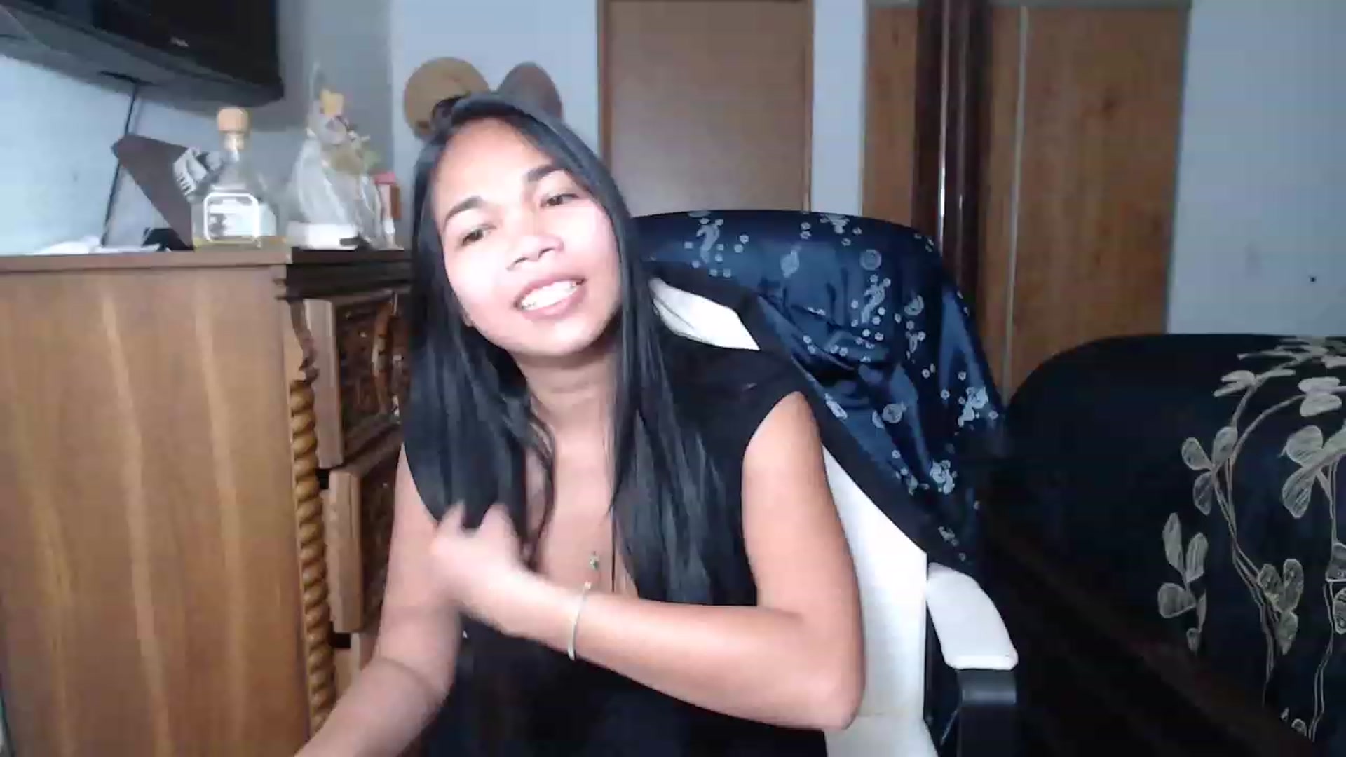 Gallery image thumbnail from Littlekai2023's myfreecams stream on, 05/10/2023, 02:24 image 10 of 20