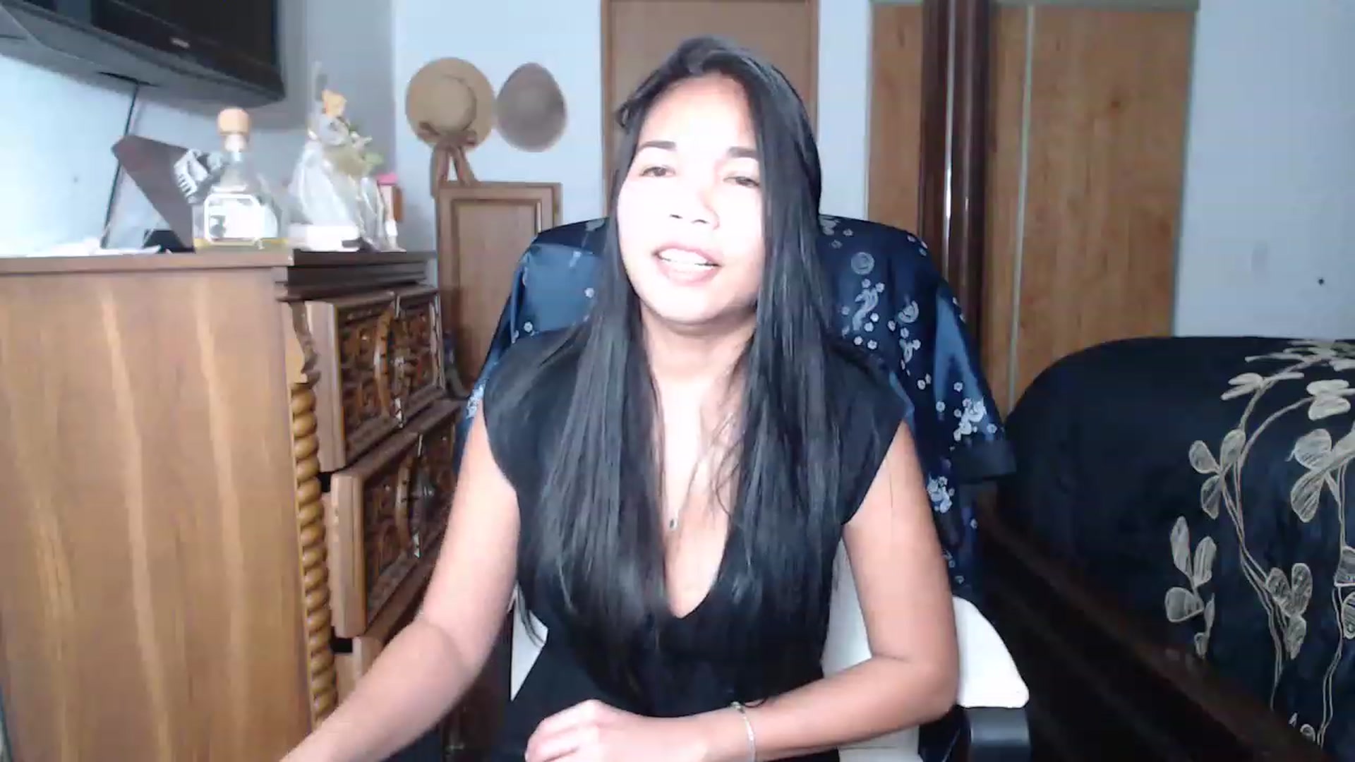 Gallery image thumbnail from Littlekai2023's myfreecams stream on, 05/10/2023, 02:24 image 17 of 20