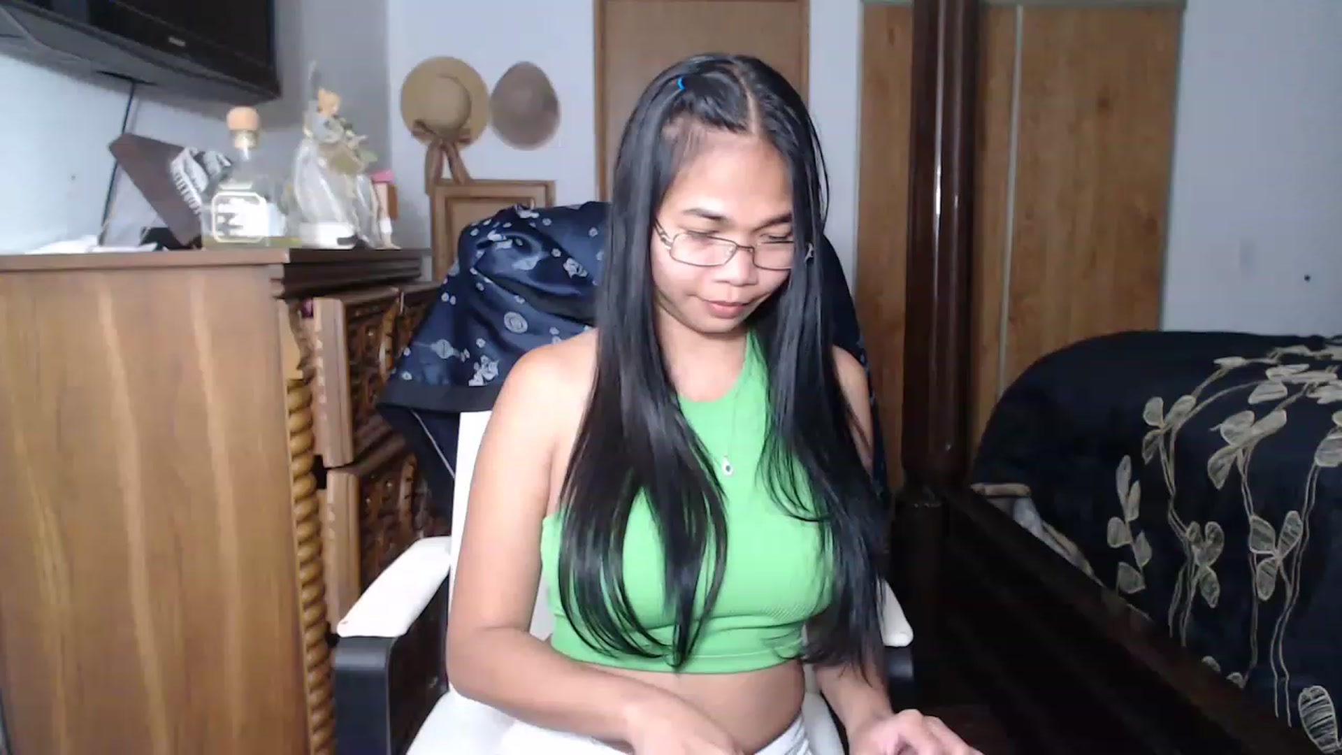 Gallery image thumbnail from Littlekai2023's myfreecams stream on, 05/11/2023, 01:08 image 16 of 20