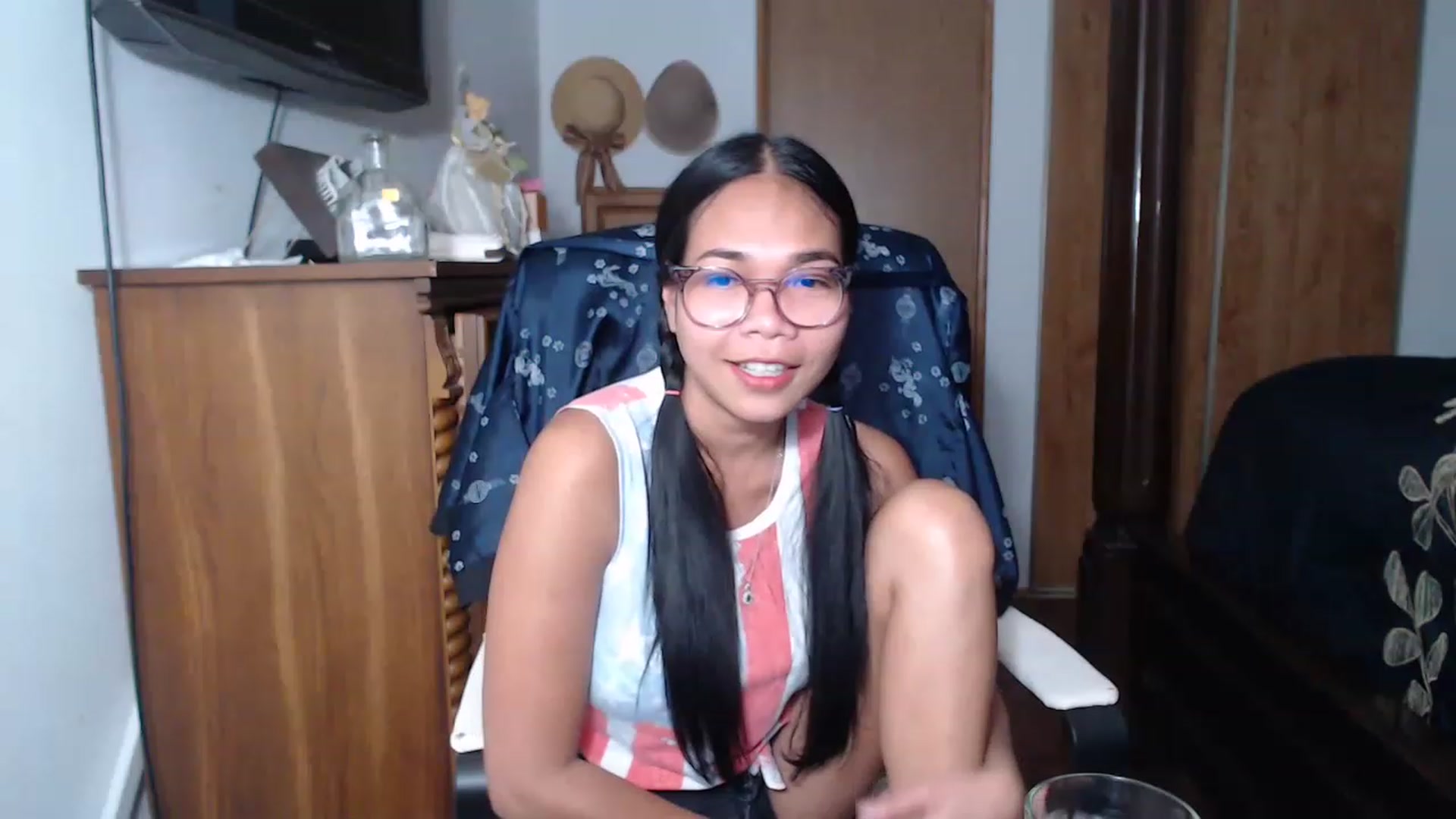 Gallery image thumbnail from Littlekai2023's myfreecams stream on, 05/11/2023, 23:58 image 8 of 20