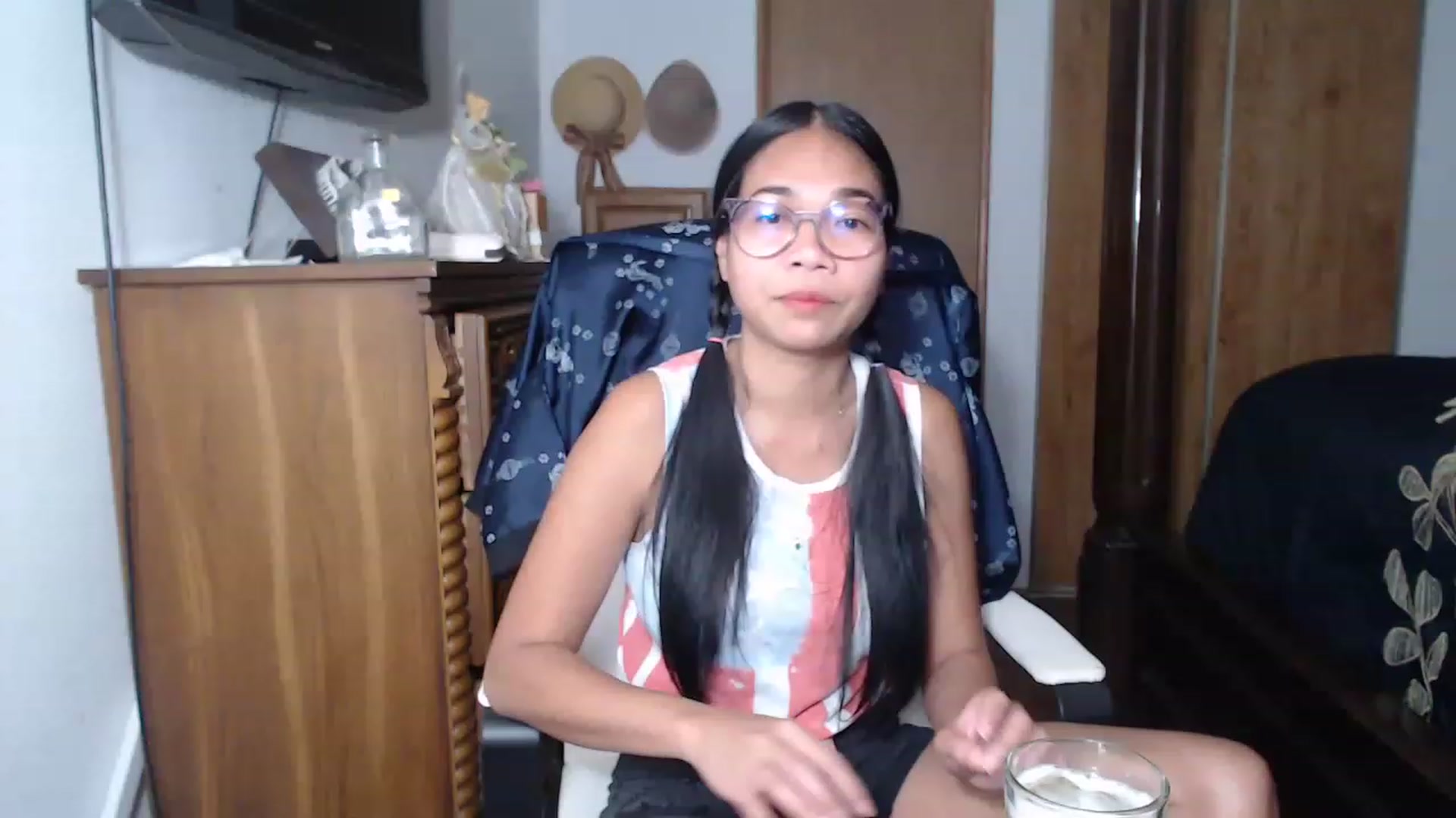 Gallery image thumbnail from Littlekai2023's myfreecams stream on, 05/11/2023, 23:58 image 5 of 20
