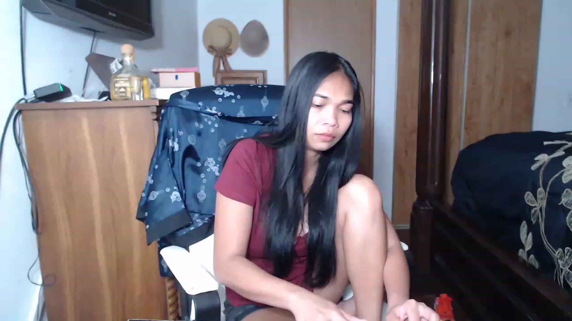 Gallery image thumbnail from Littlekai2023's myfreecams stream on, 05/13/2023, 24:29 image 2 of 20