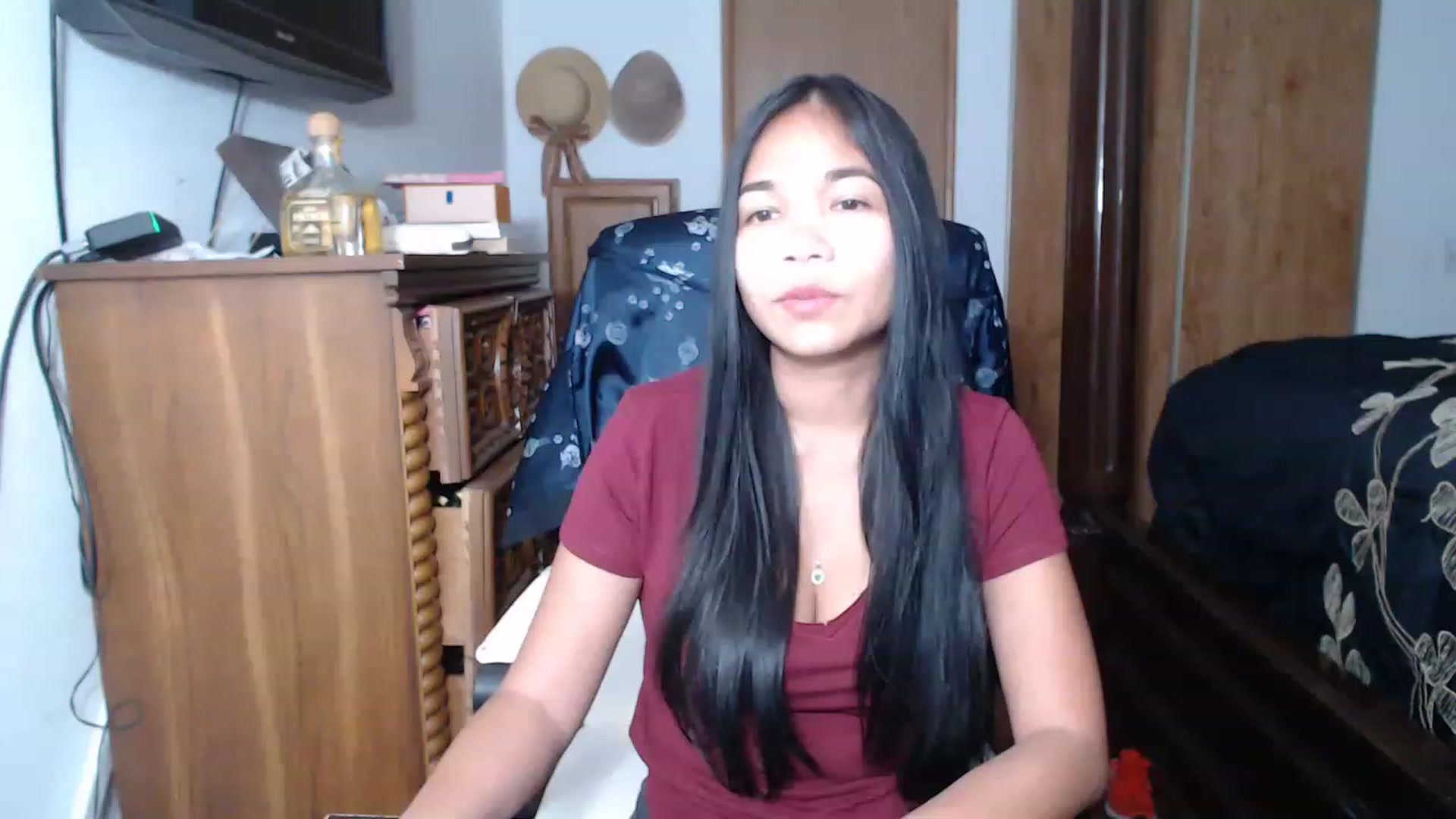 Gallery image thumbnail from Littlekai2023's myfreecams stream on, 05/13/2023, 24:29 image 8 of 20