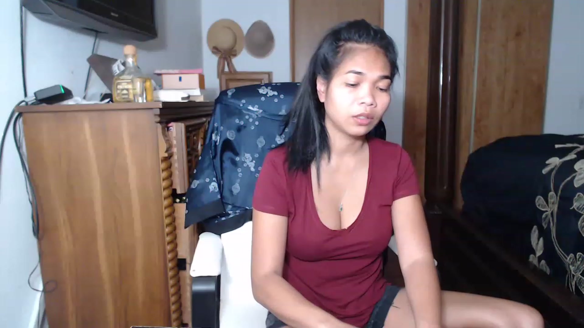Gallery image thumbnail from Littlekai2023's myfreecams stream on, 05/13/2023, 24:29 image 10 of 20
