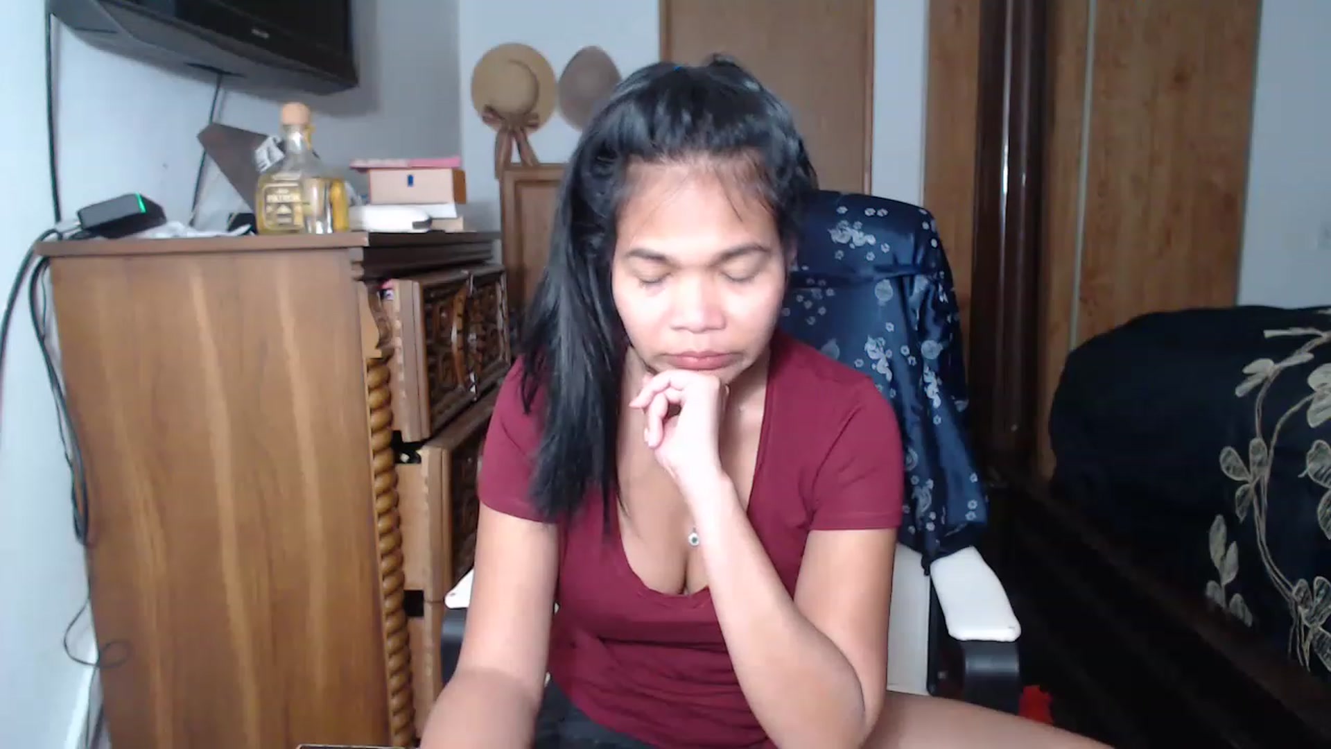 Gallery image thumbnail from Littlekai2023's myfreecams stream on, 05/13/2023, 24:29 image 13 of 20