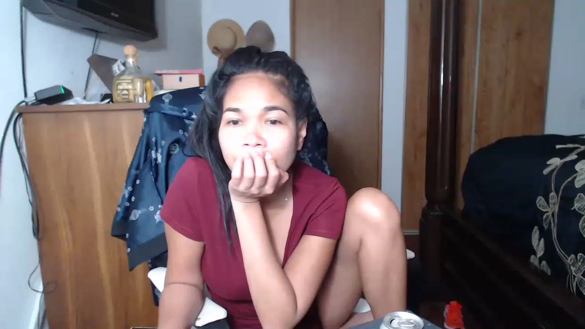 Gallery image thumbnail from Littlekai2023's myfreecams stream on, 05/13/2023, 24:29 image 17 of 20