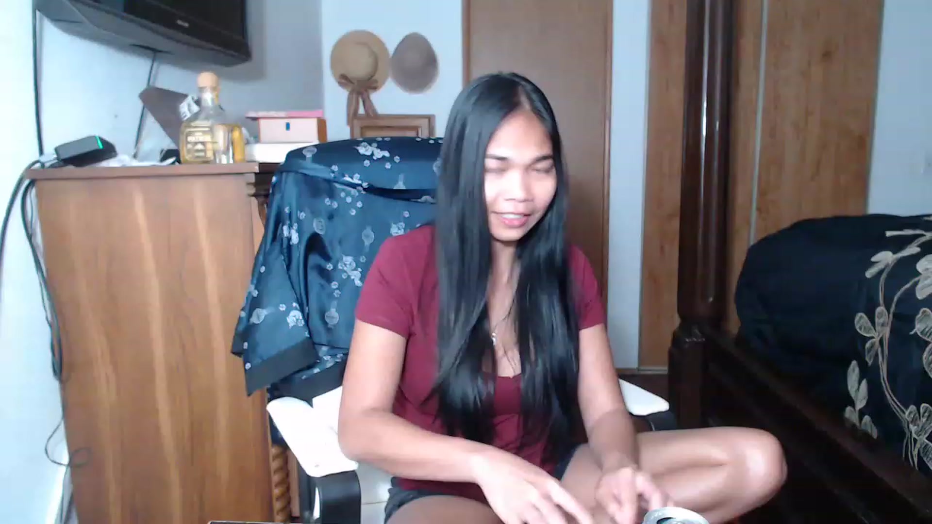 Gallery image thumbnail from Littlekai2023's myfreecams stream on, 05/13/2023, 24:29 image 5 of 20