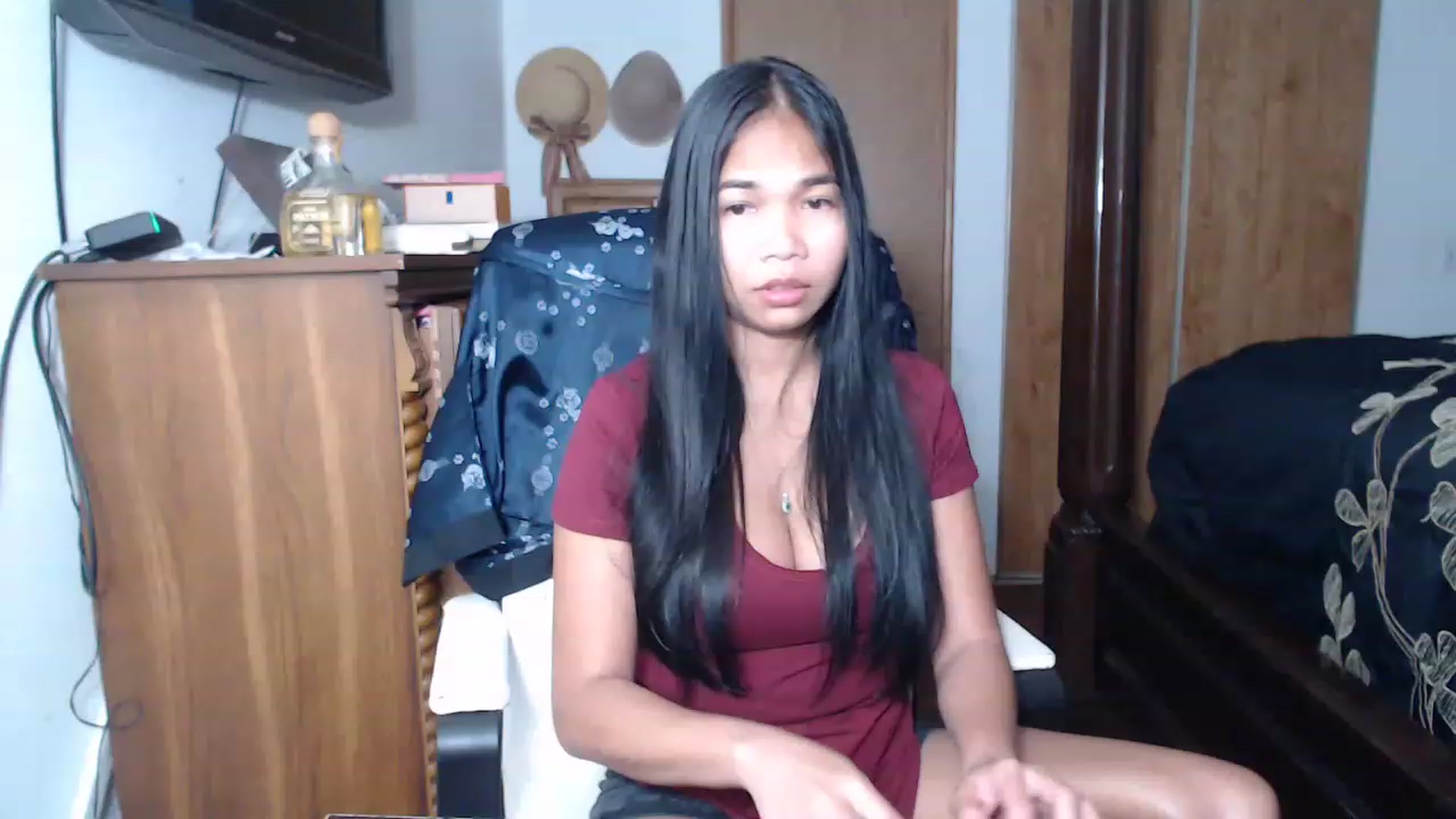 Gallery image thumbnail from Littlekai2023's myfreecams stream on, 05/13/2023, 24:29 image 1 of 20