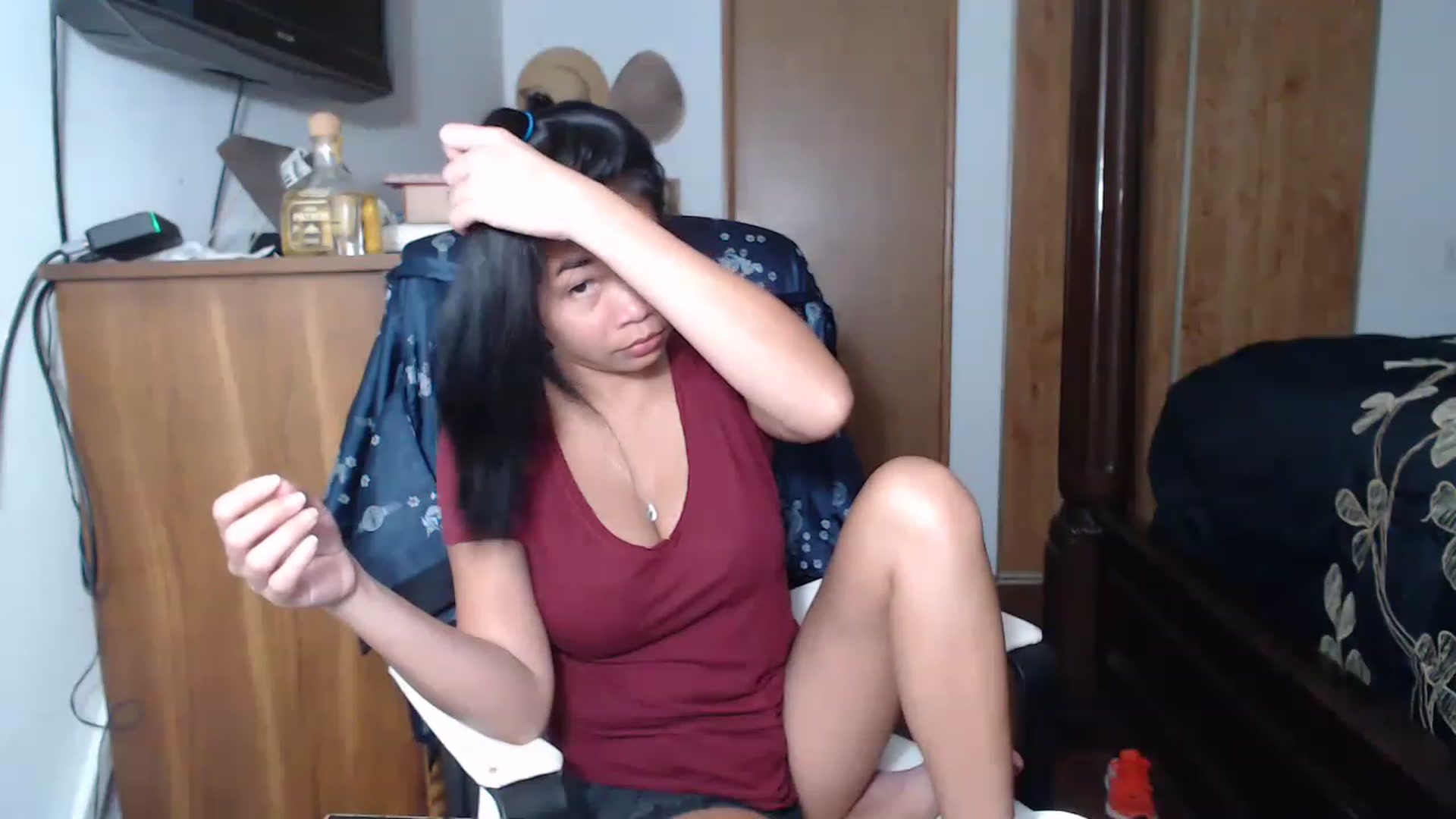 Gallery image thumbnail from Littlekai2023's myfreecams stream on, 05/13/2023, 24:29 image 15 of 20