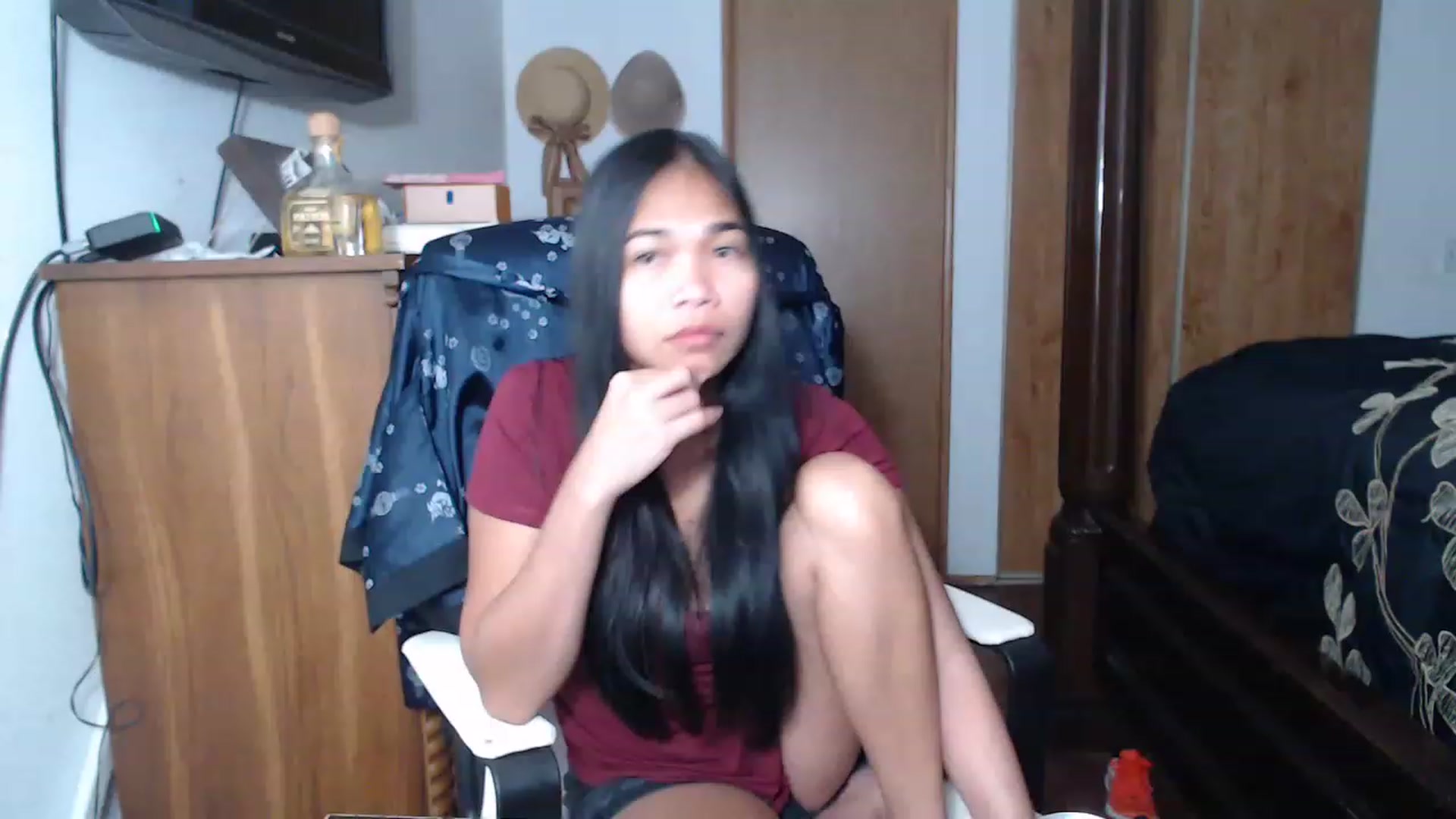 Gallery image thumbnail from Littlekai2023's myfreecams stream on, 05/13/2023, 24:29 image 3 of 20